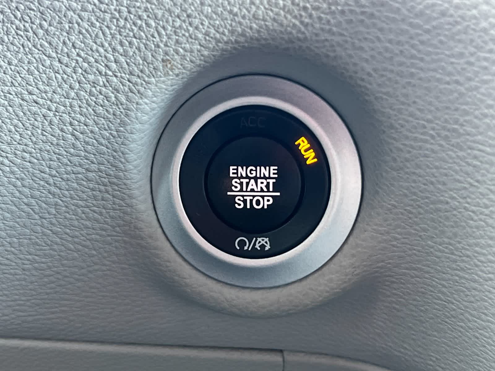 Thumbnail: 2023 Chrysler Pacifica - 24