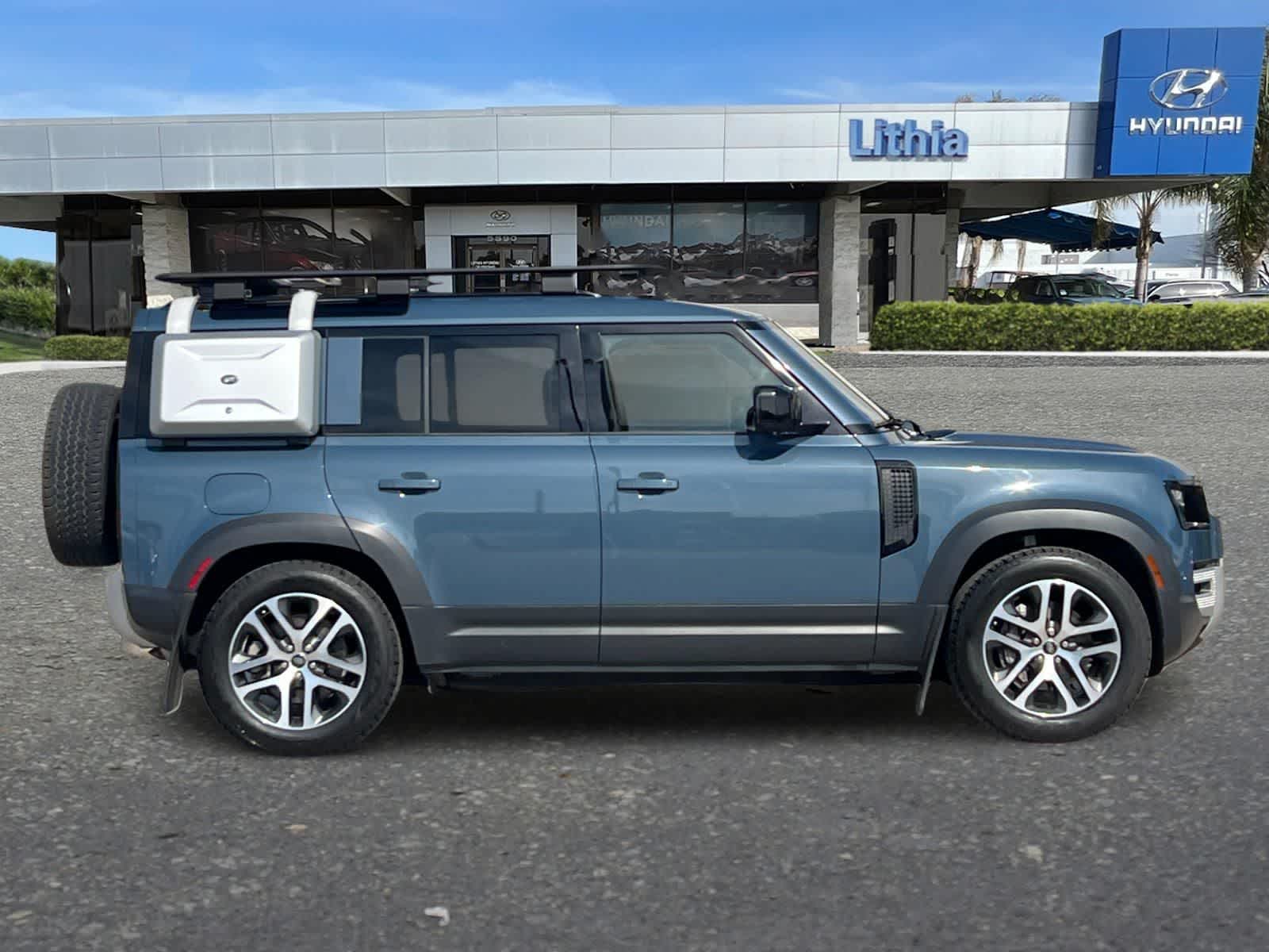 Thumbnail: 2020 Land Rover Defender - 9