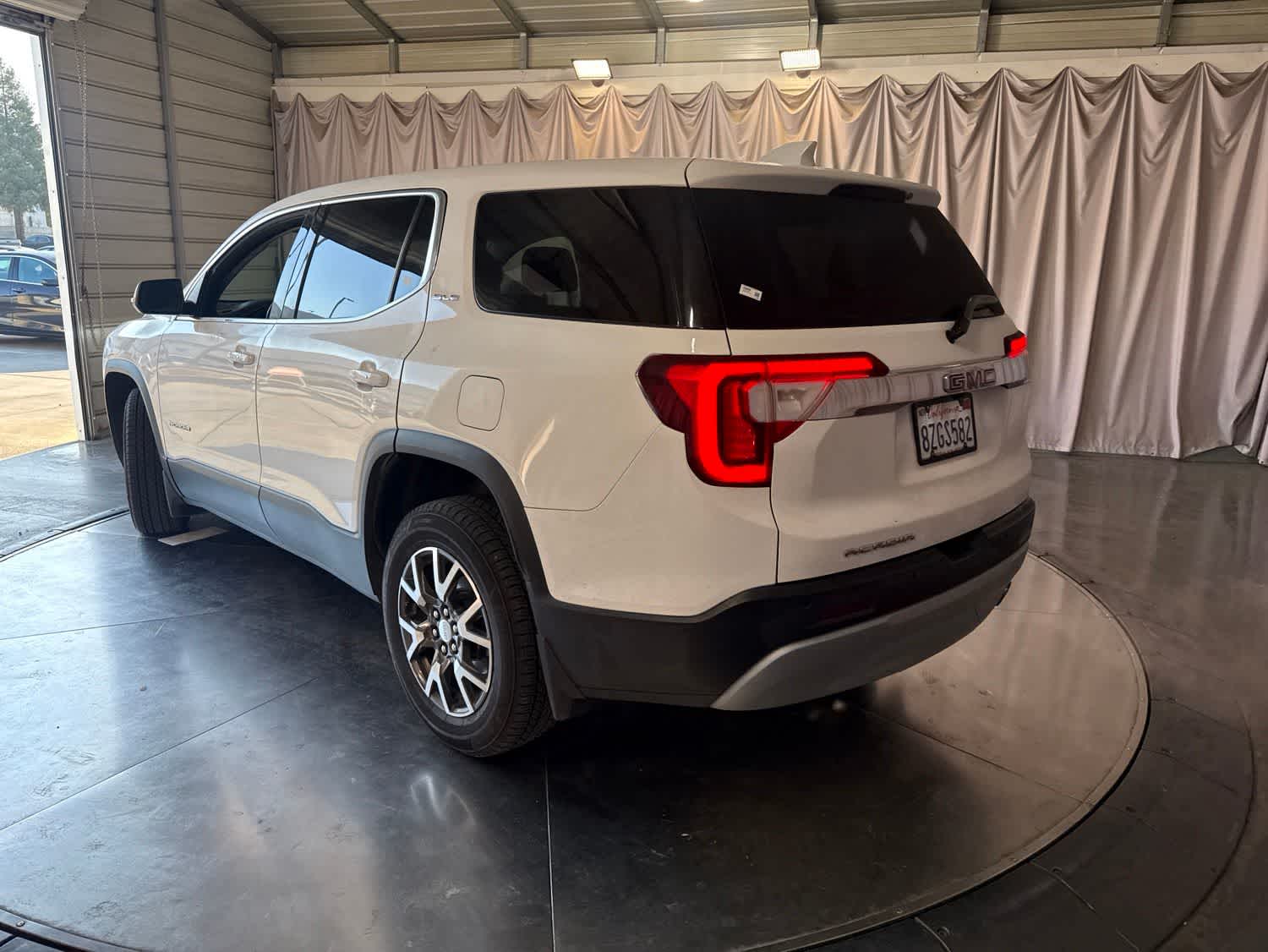 2020 GMC Acadia SLE photo 6