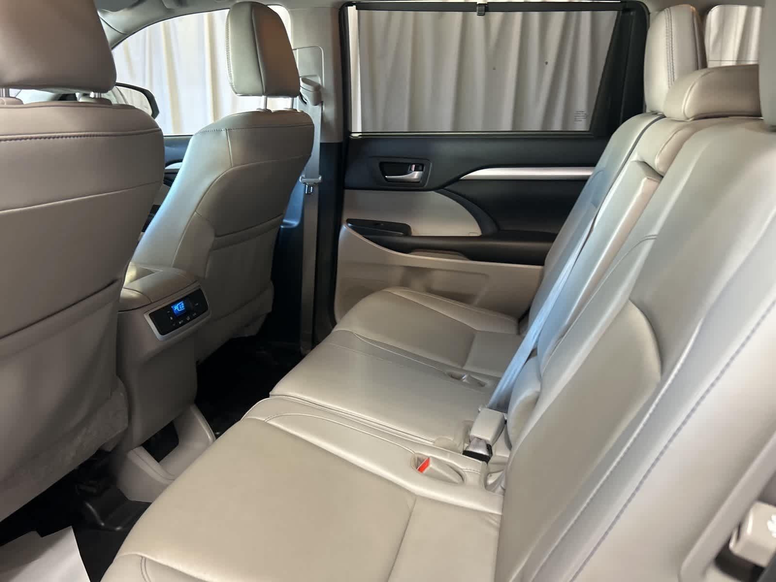 Thumbnail: 2019 Toyota Highlander - 20