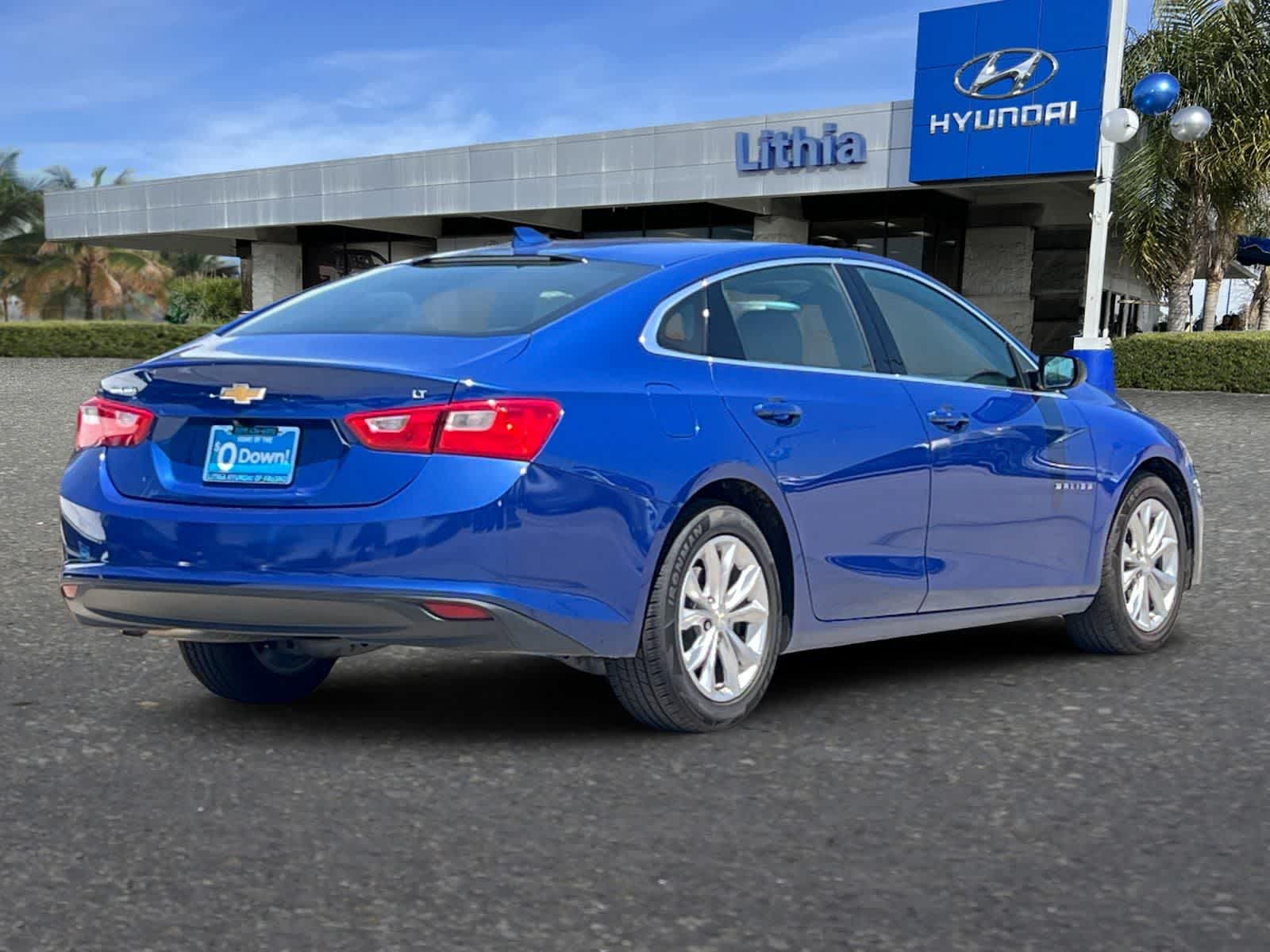 Thumbnail: 2023 Chevrolet Malibu - 3