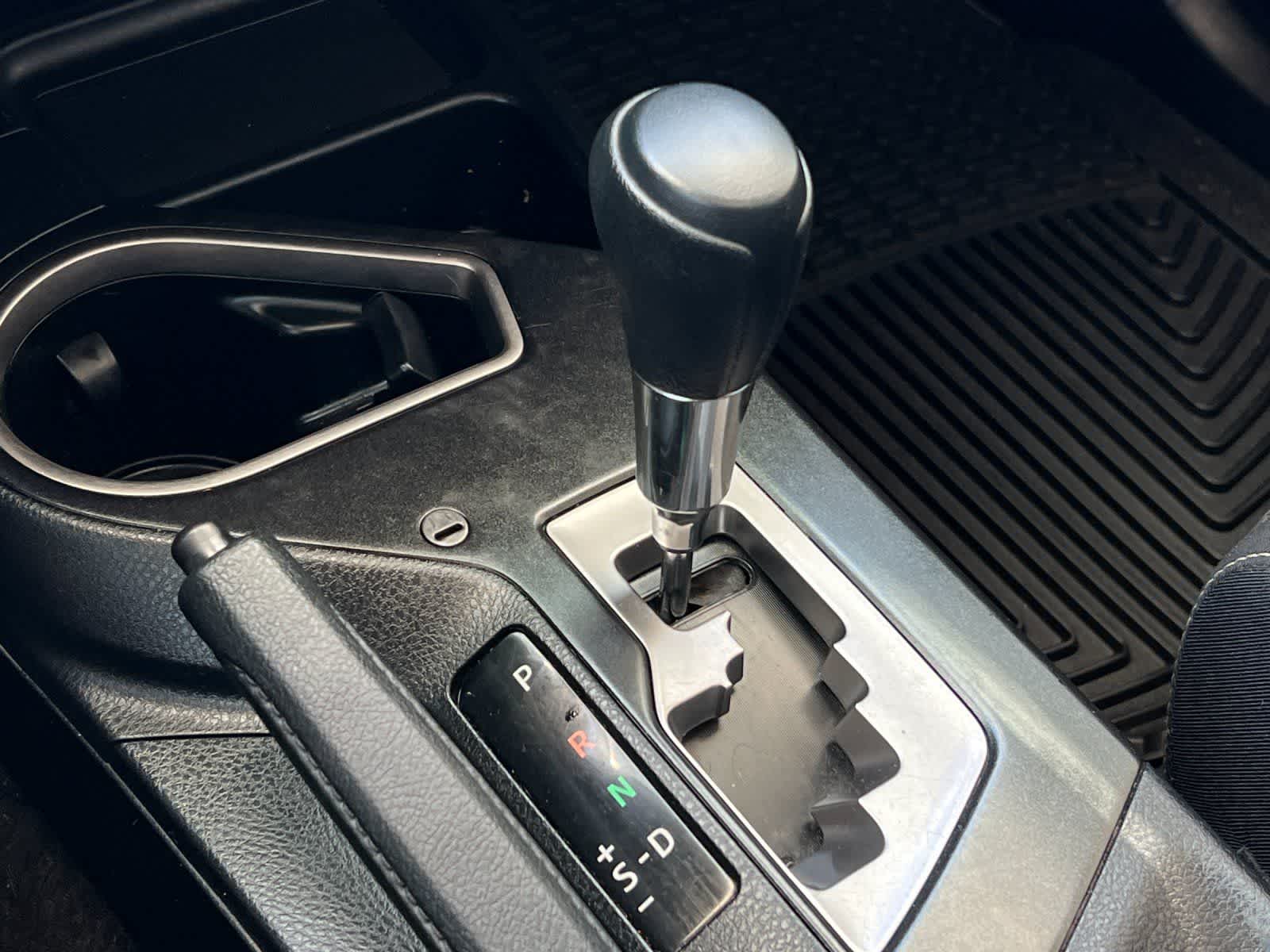 Thumbnail: 2017 Toyota RAV4 - 22