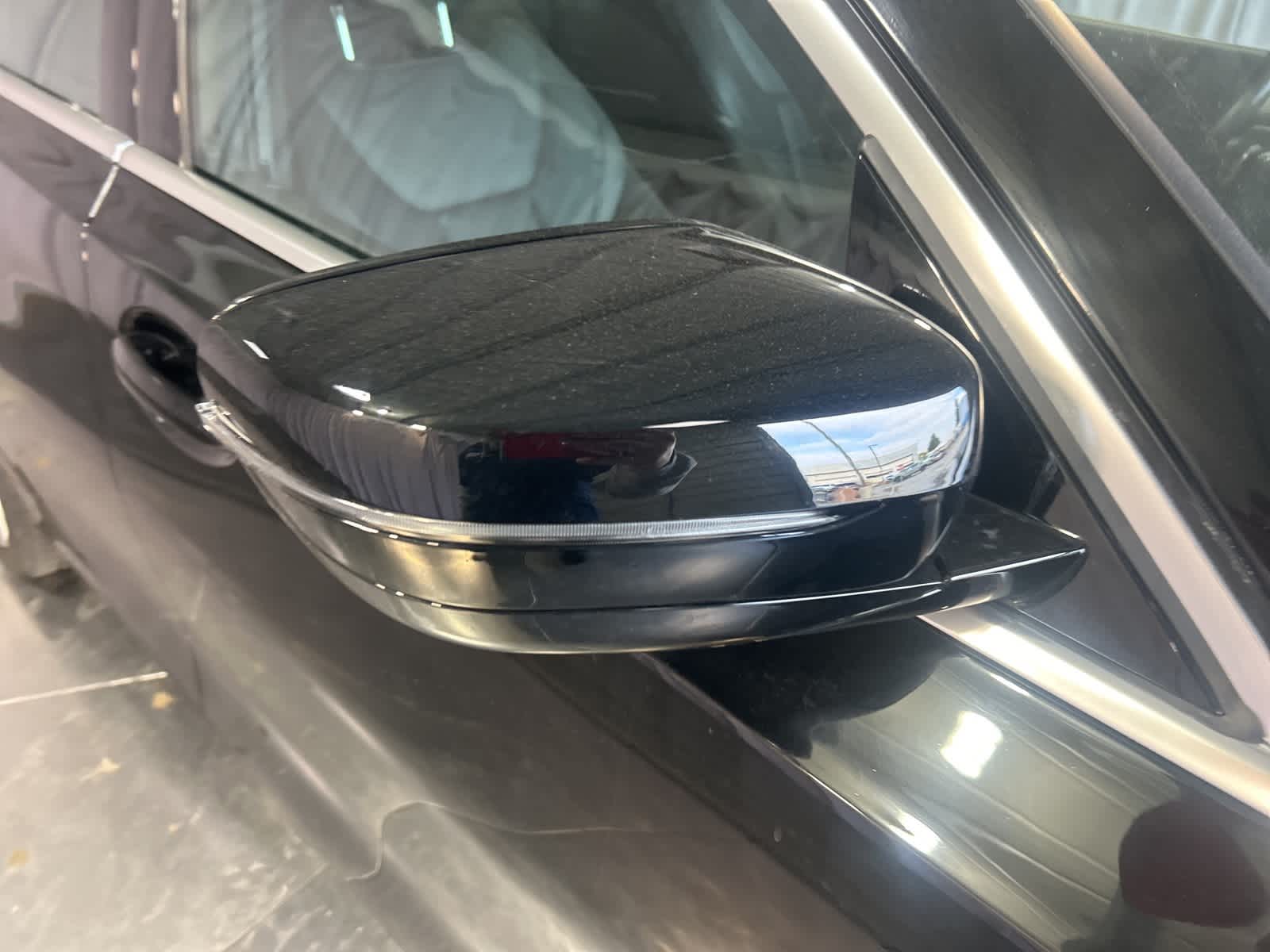 Thumbnail: 2024 BMW 3 Series - 6