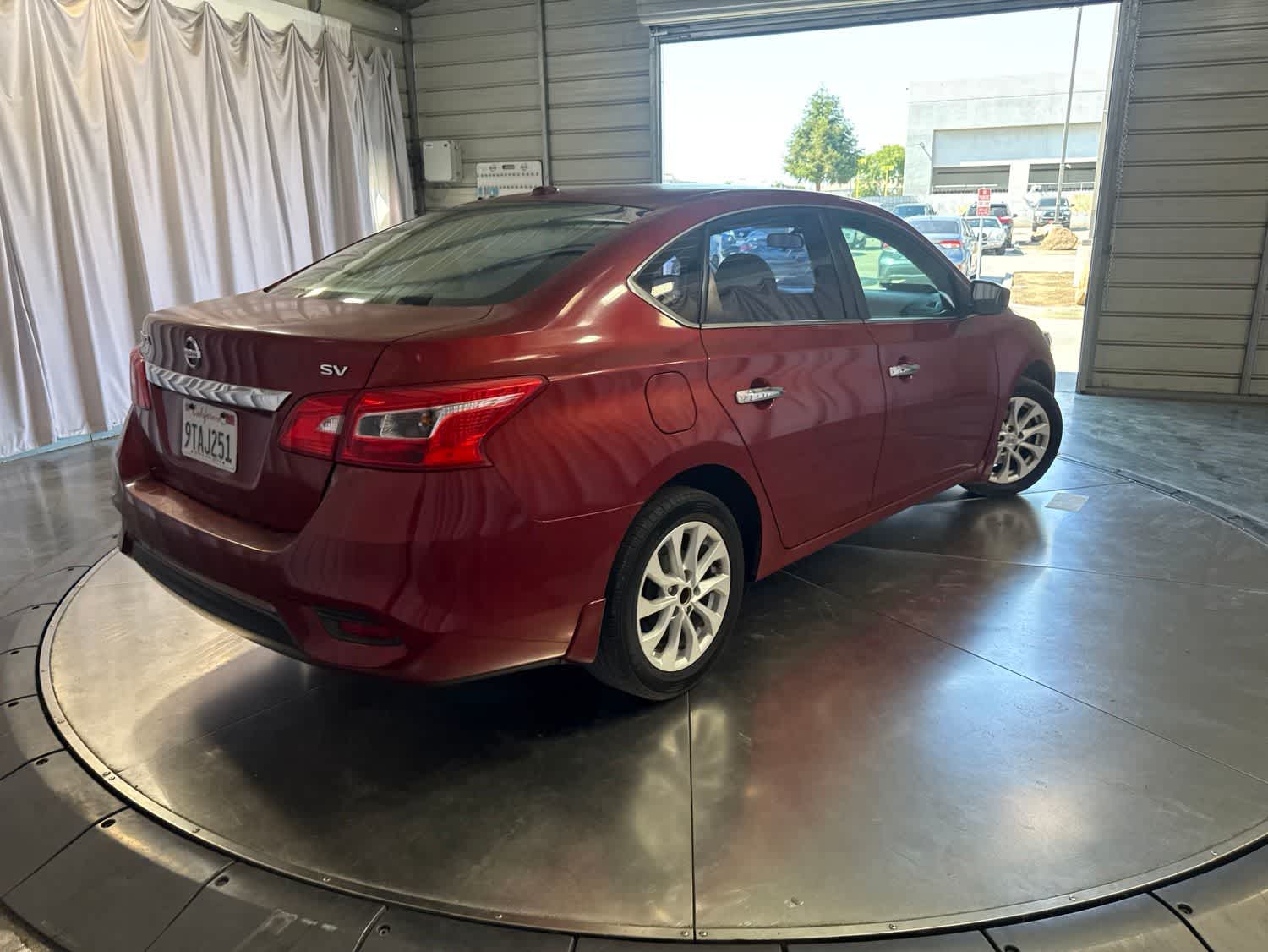 2018 Nissan Sentra SV photo 4