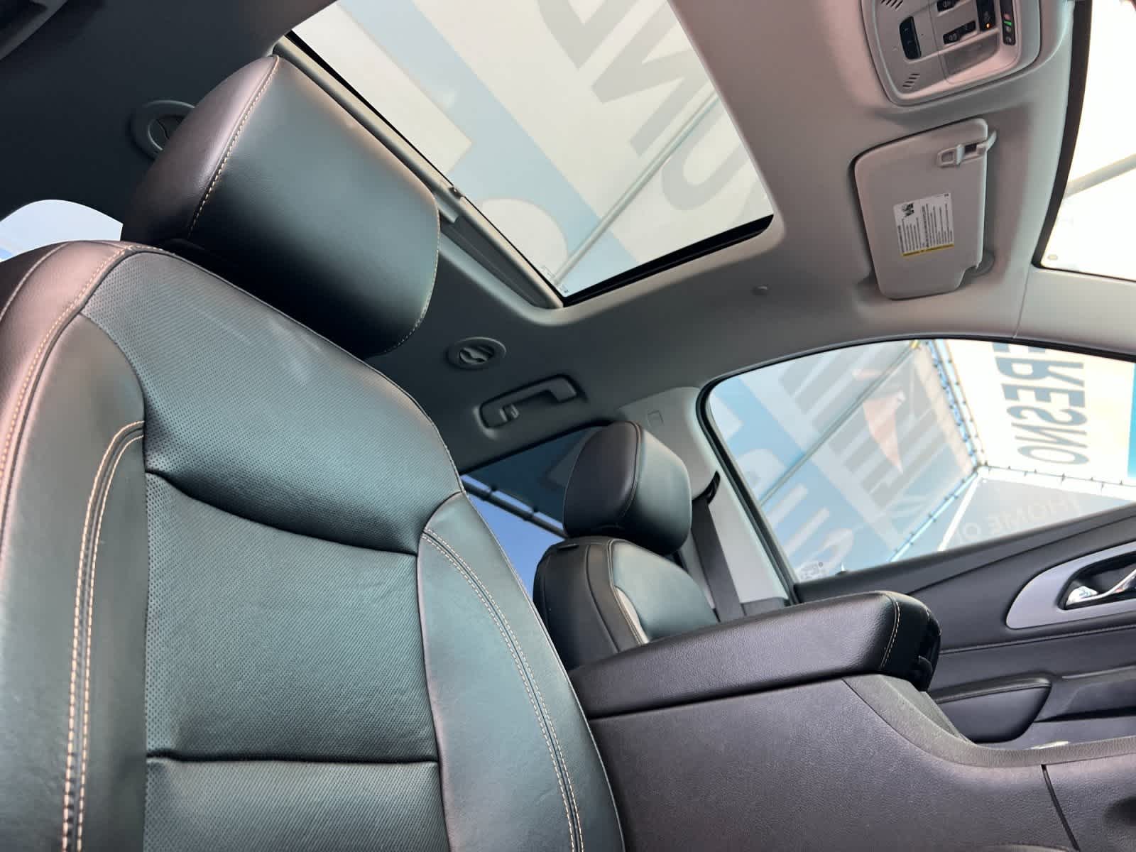 Thumbnail: 2021 Chevrolet Traverse - 18