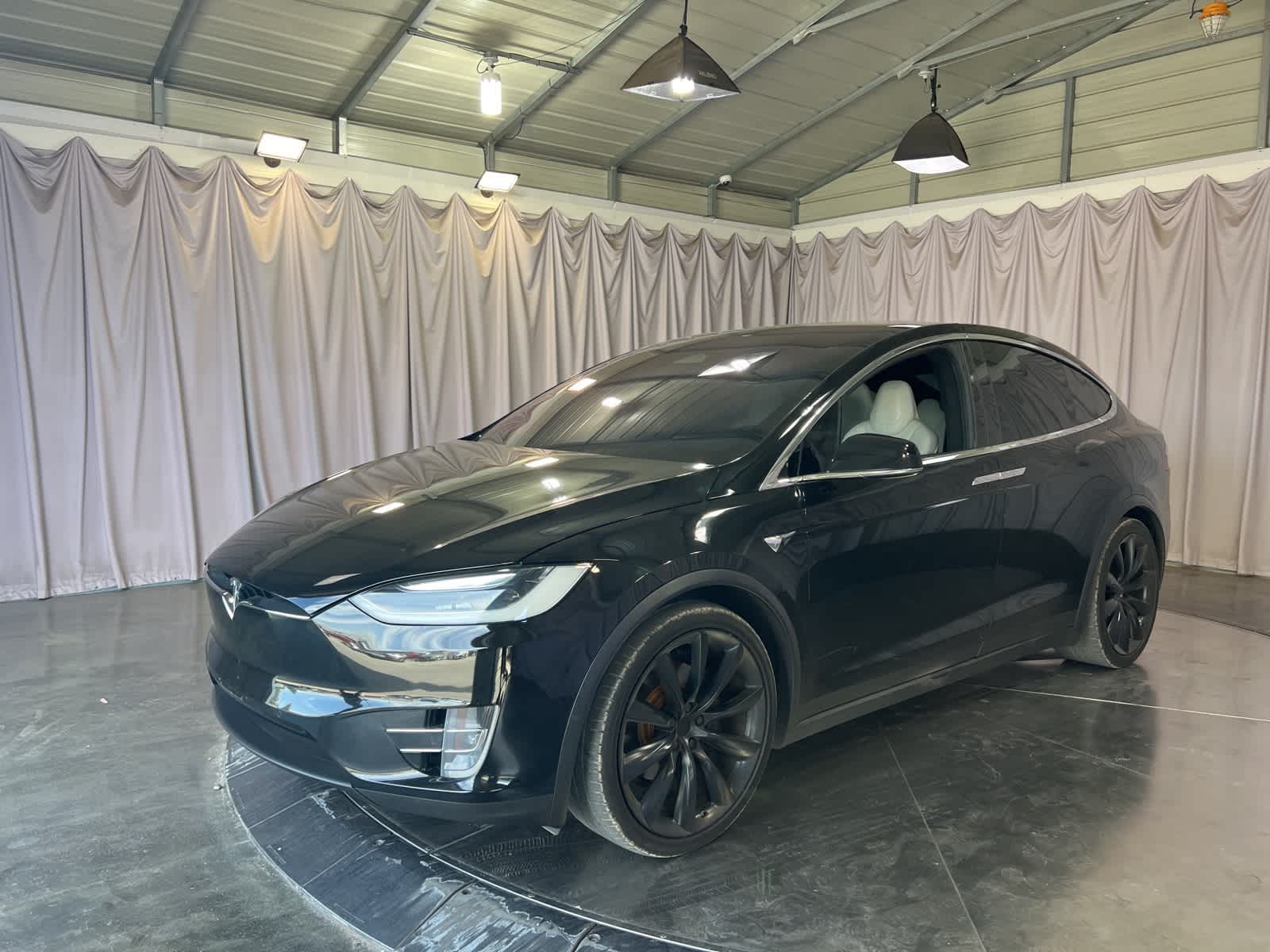 Thumbnail: 2017 Tesla Model X - 3