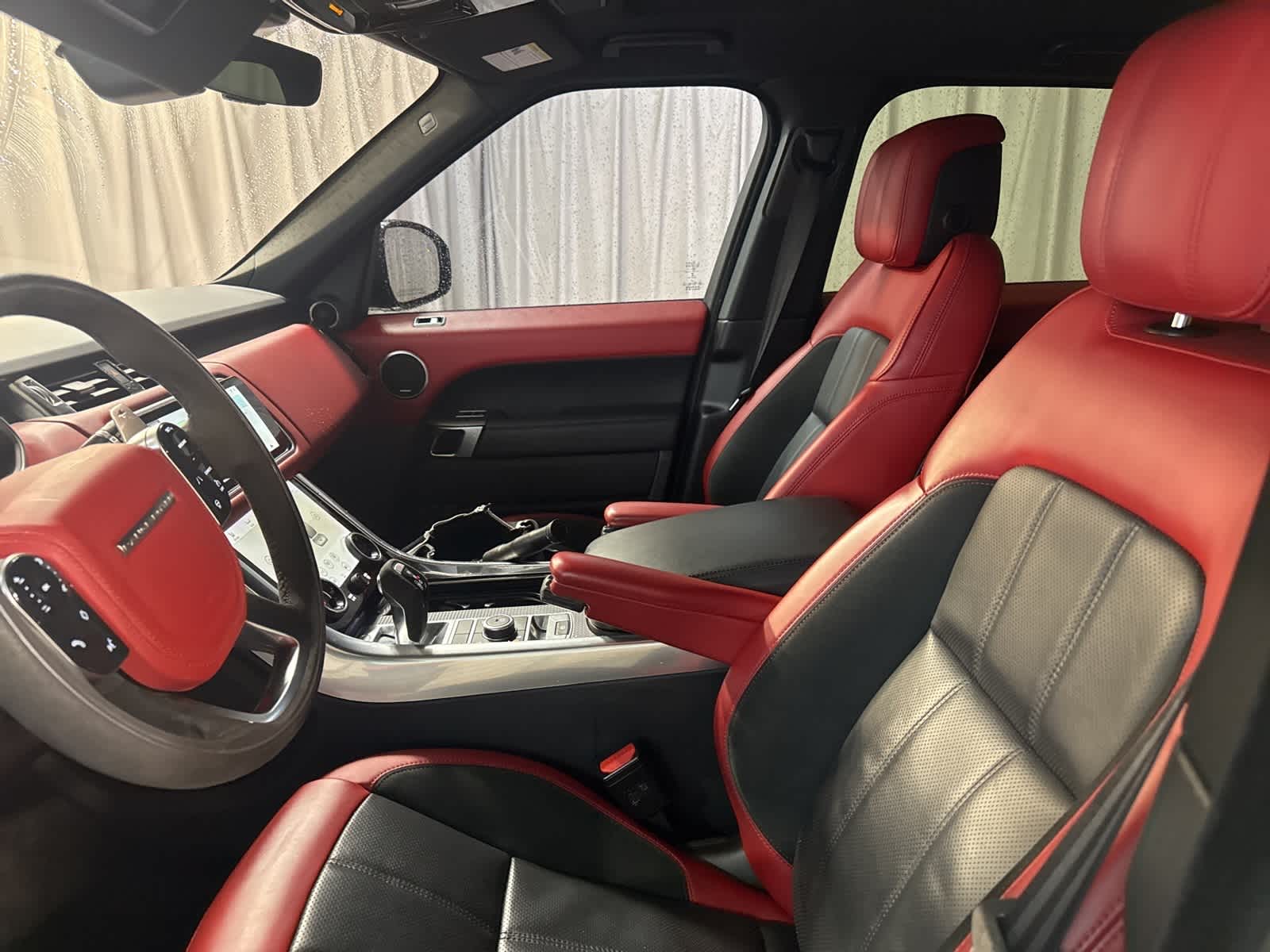 Thumbnail: 2020 Land Rover Range Rover Sport - 15