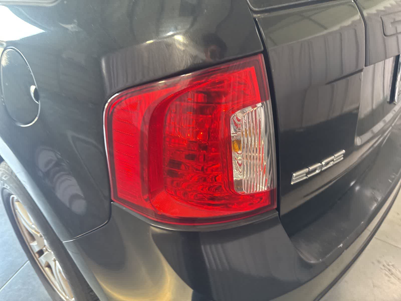 Thumbnail: 2011 Ford Edge - 12