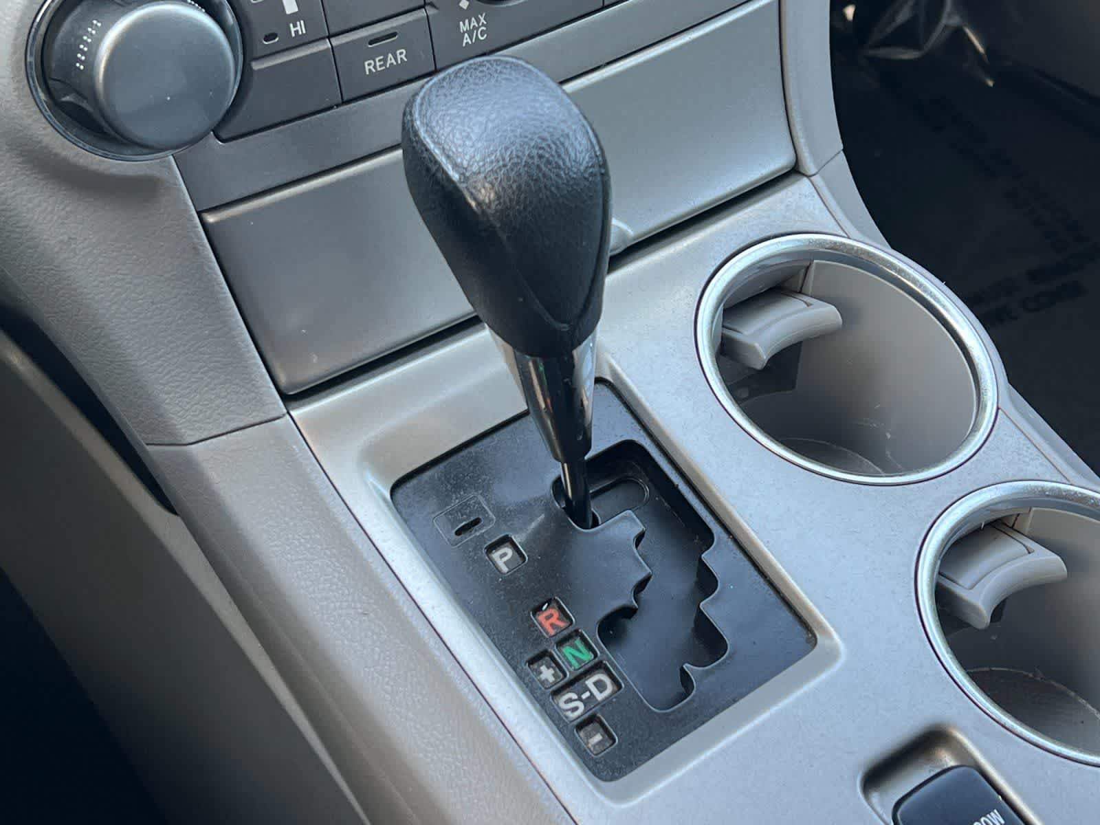 Thumbnail: 2013 Toyota Highlander - 23