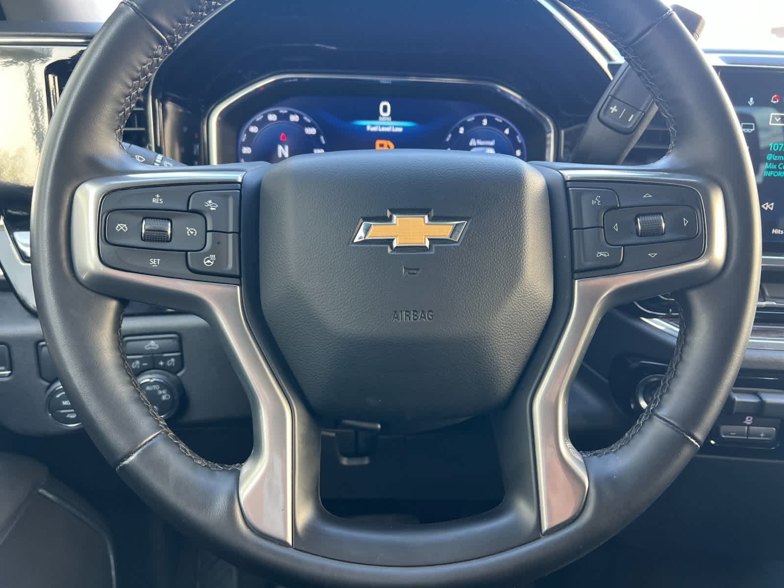 Thumbnail: 2025 Chevrolet Silverado 1500 - 23