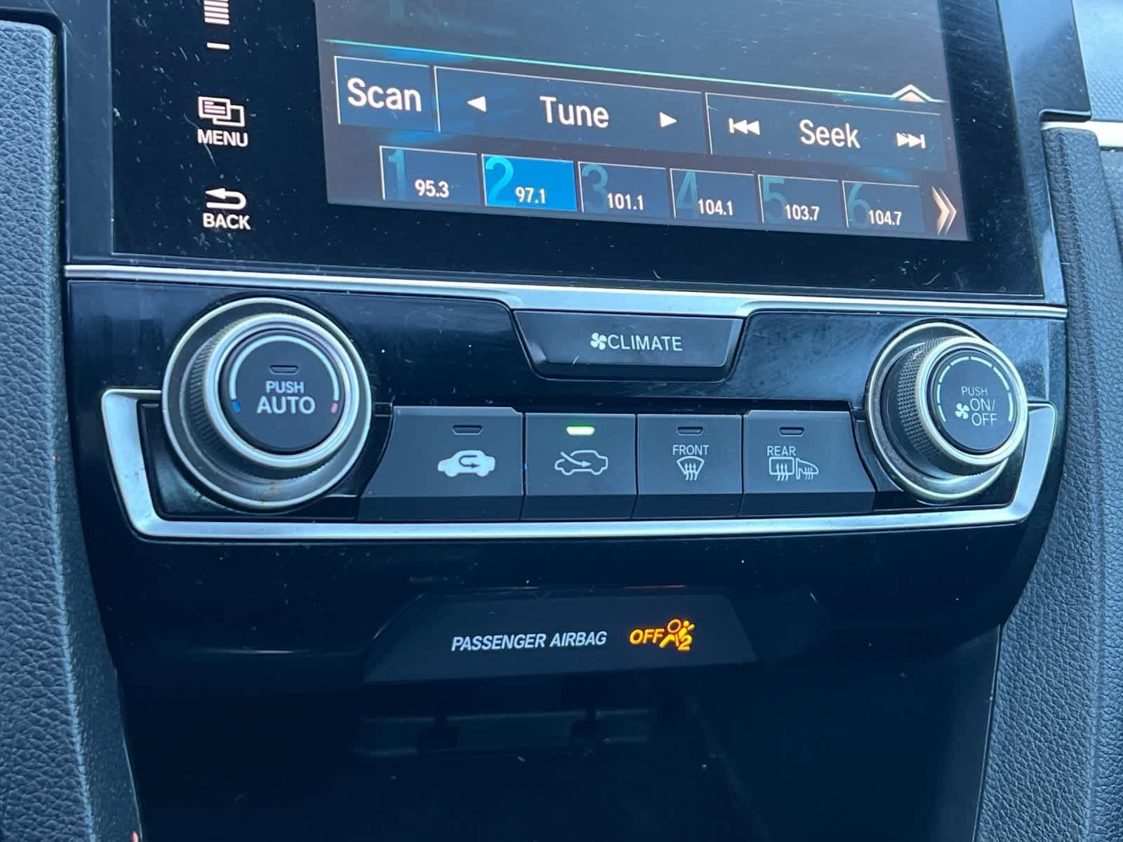 Thumbnail: 2016 Honda Civic - 19