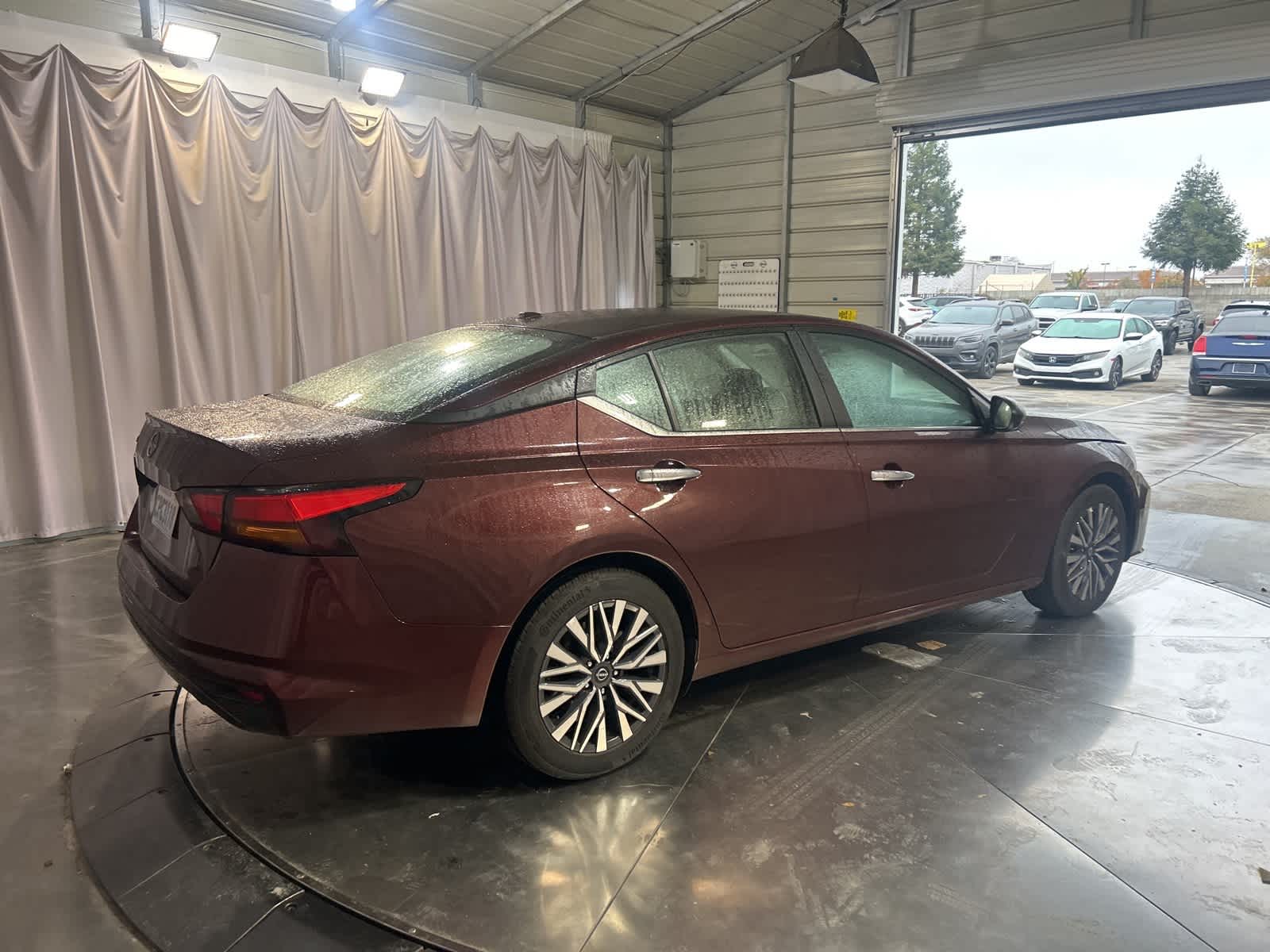 Thumbnail: 2025 Nissan Altima - 8