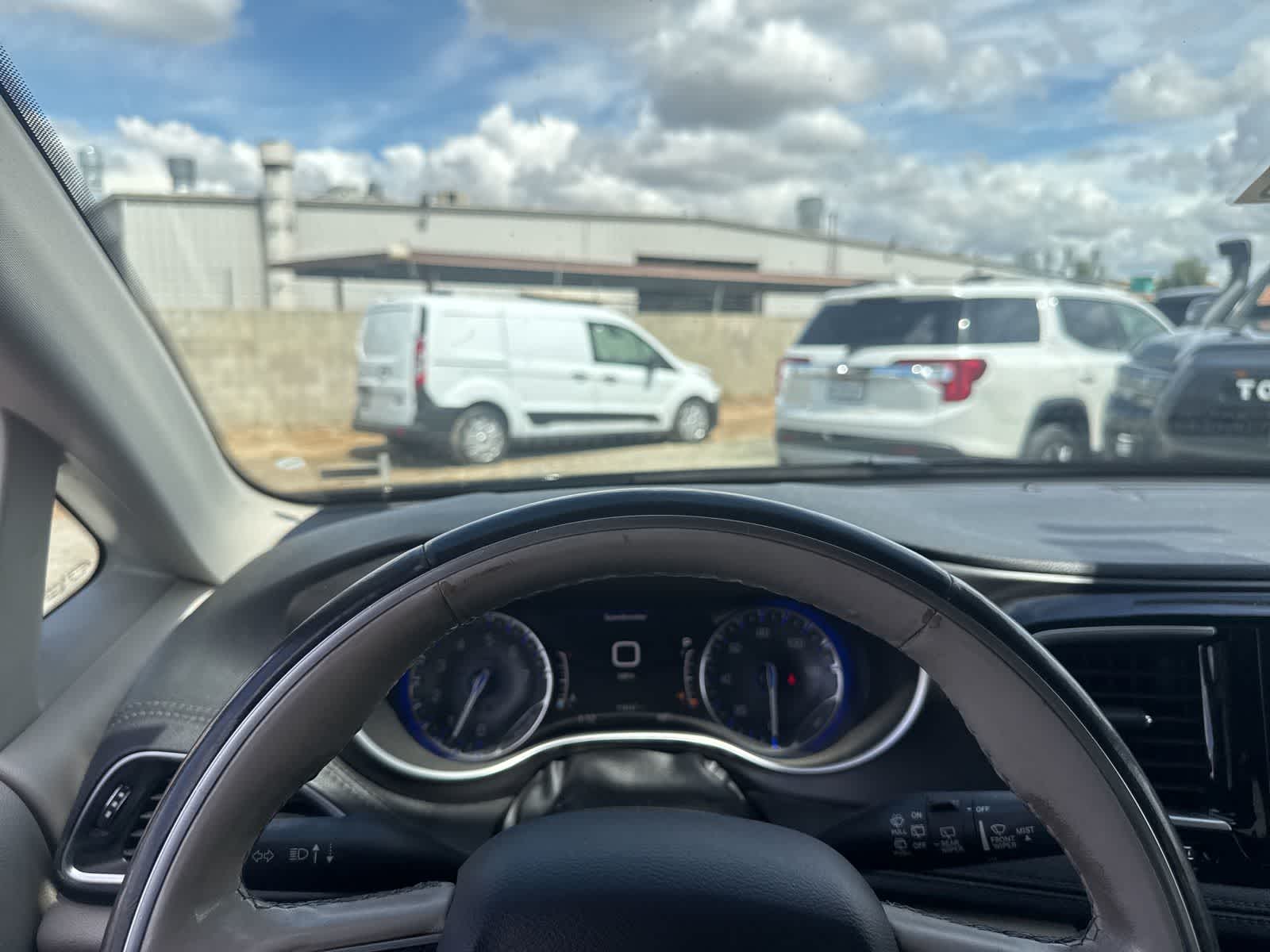 Thumbnail: 2020 Chrysler Pacifica - 24