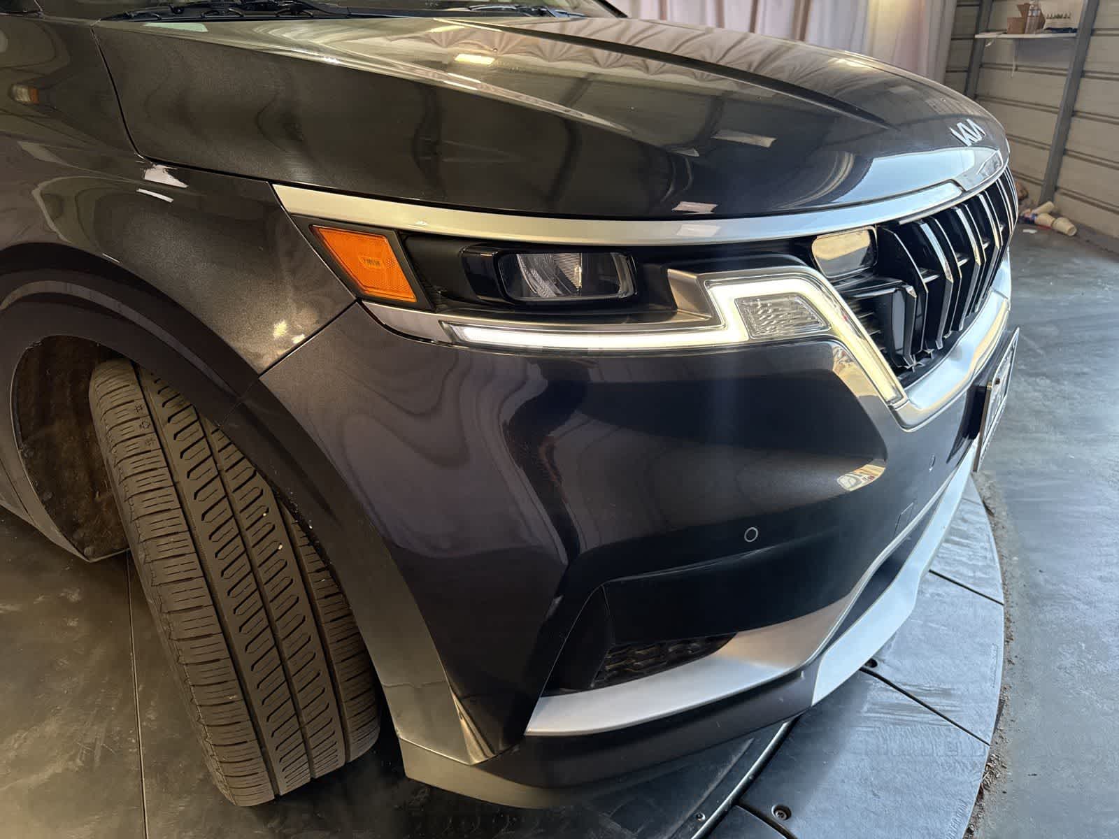 2024 Kia Carnival EX photo 6