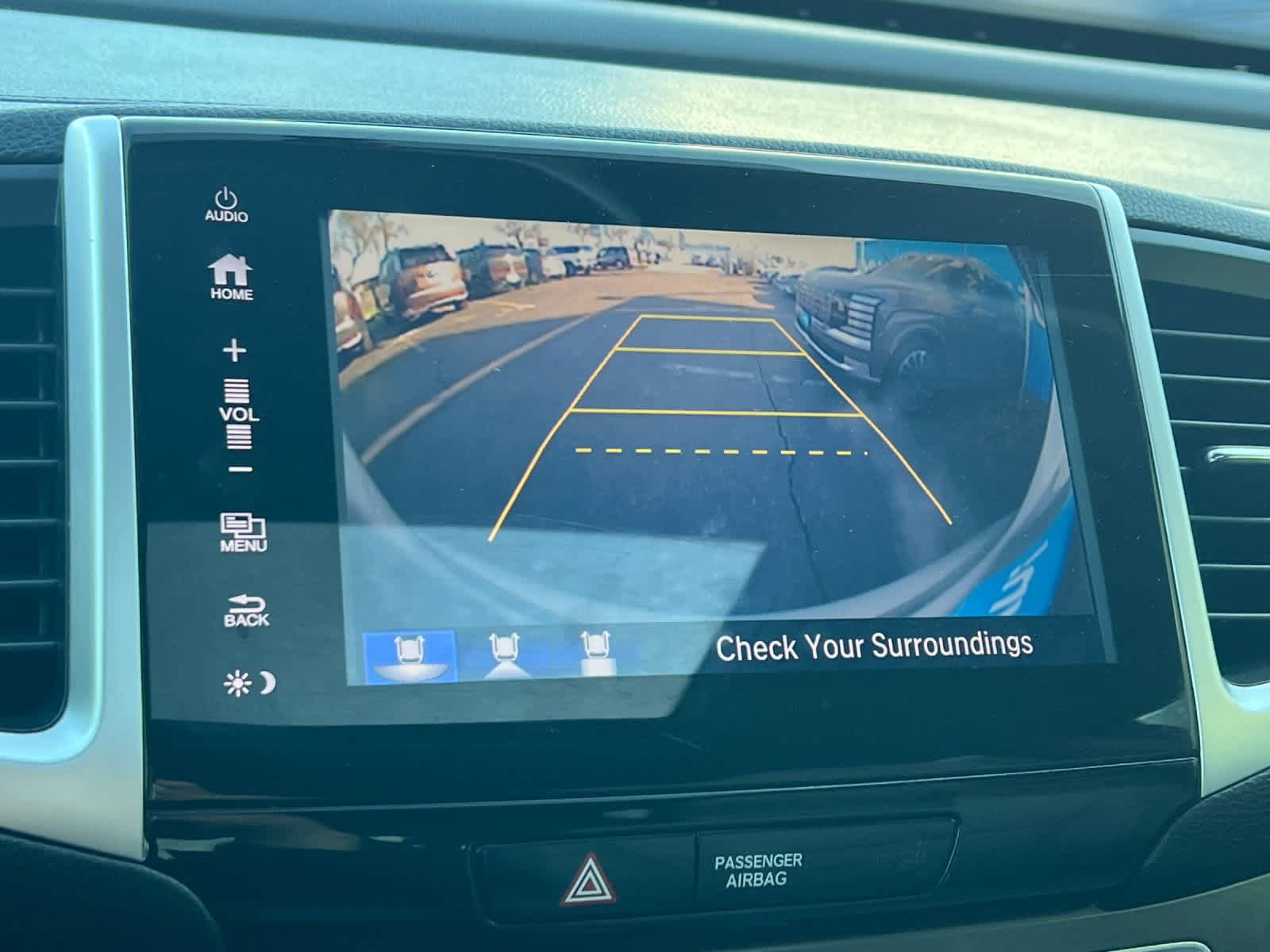 Thumbnail: 2017 Honda Pilot - 21