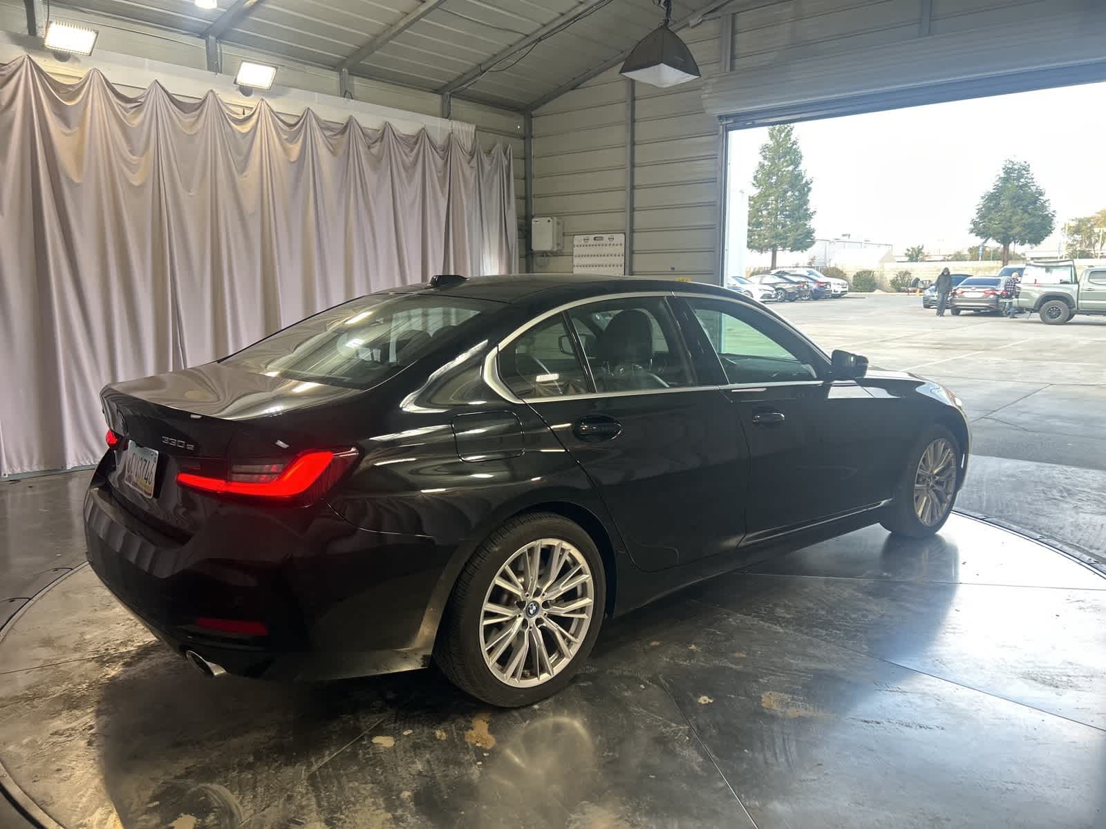 Thumbnail: 2024 BMW 3 Series - 8