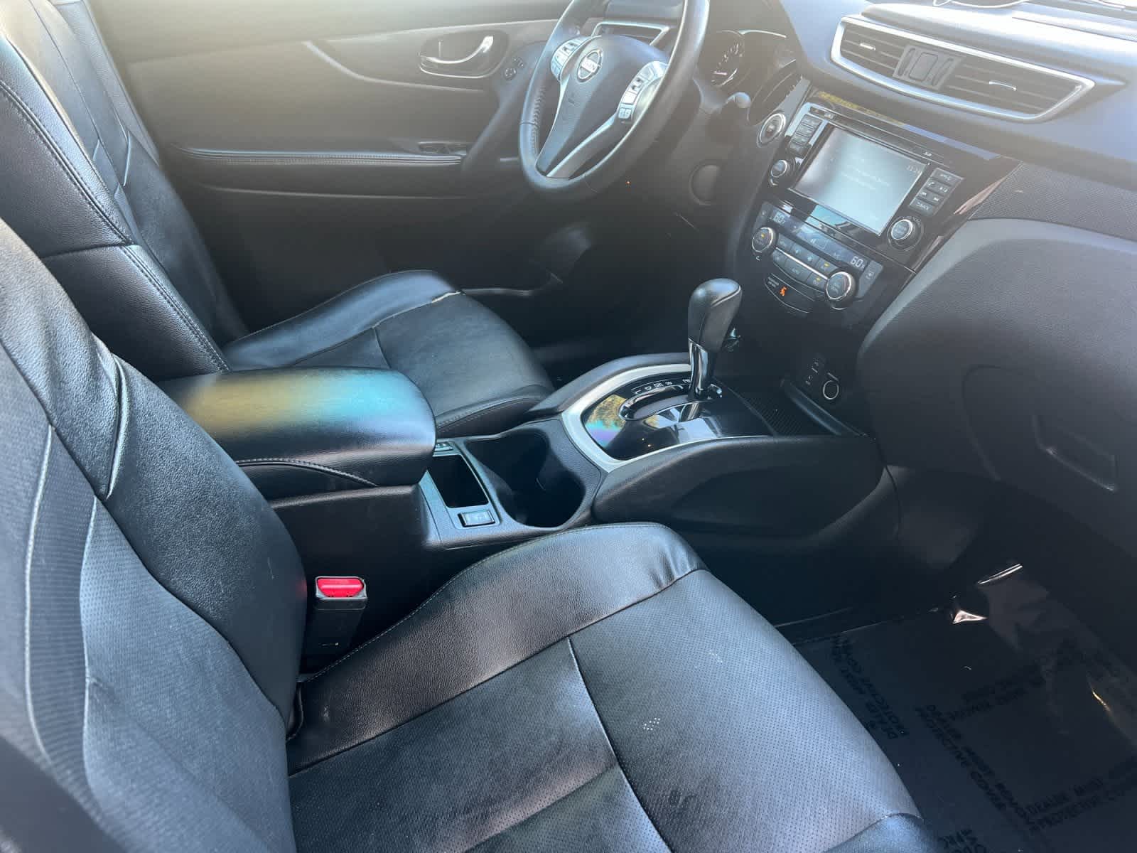 Thumbnail: 2016 Nissan Rogue - 17