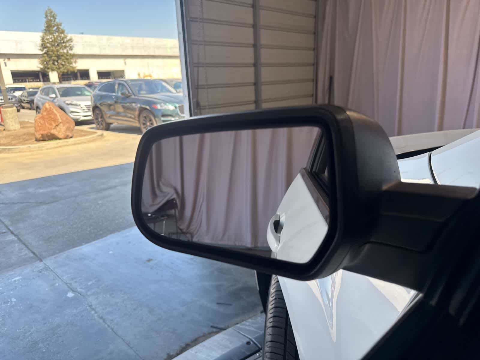 Thumbnail: 2016 Chevrolet Equinox - 17