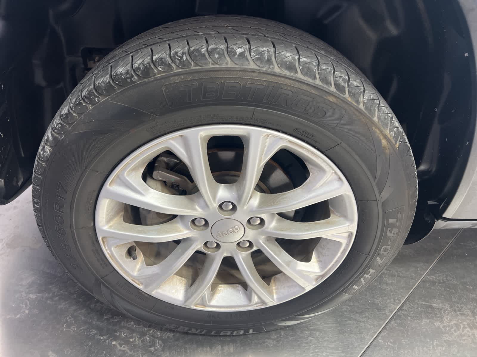 Thumbnail: 2019 Jeep Cherokee - 10