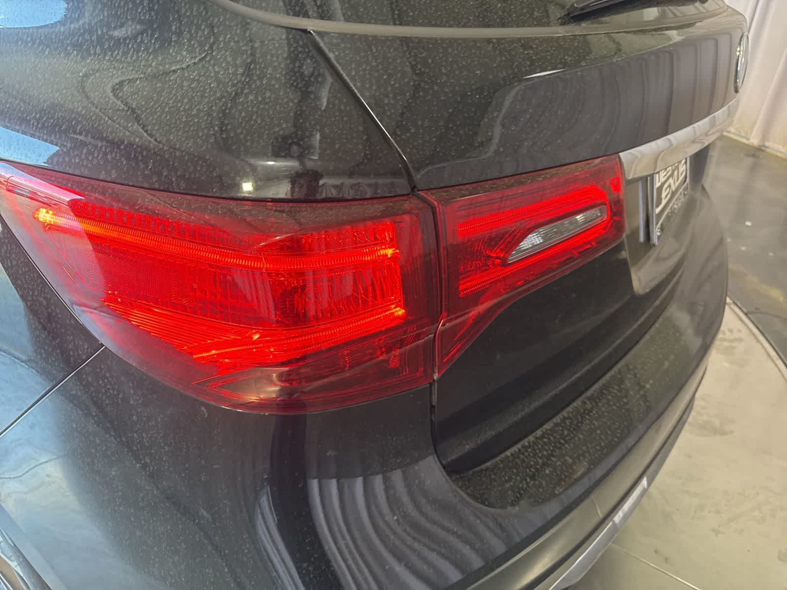 Thumbnail: 2020 Acura MDX - 10