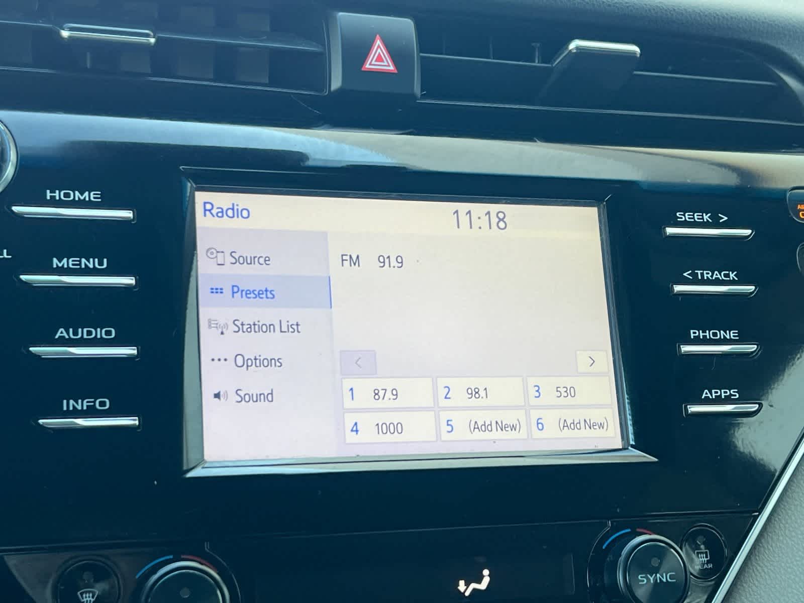 Thumbnail: 2018 Toyota Camry - 18