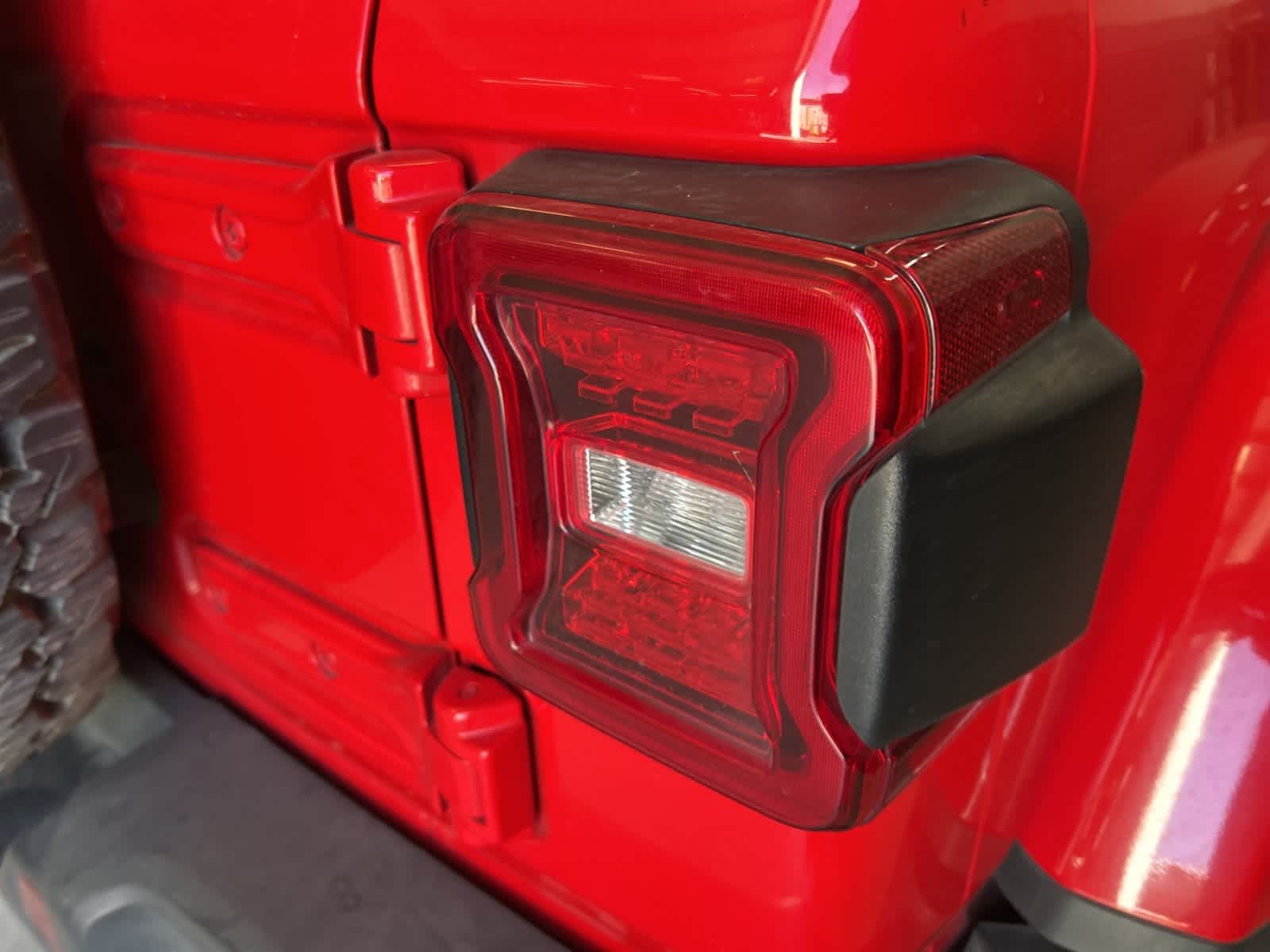 Thumbnail: 2019 Jeep Wrangler - 9