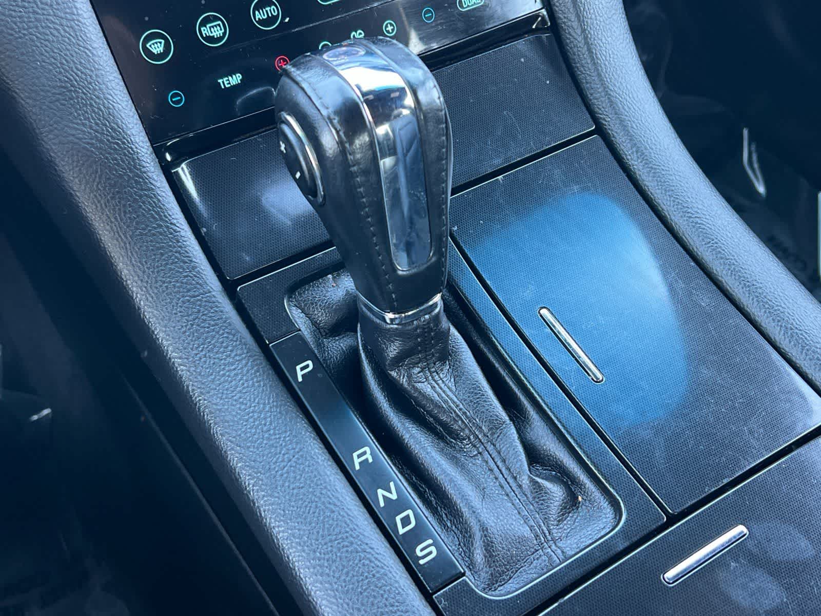 Thumbnail: 2018 Ford Taurus - 21