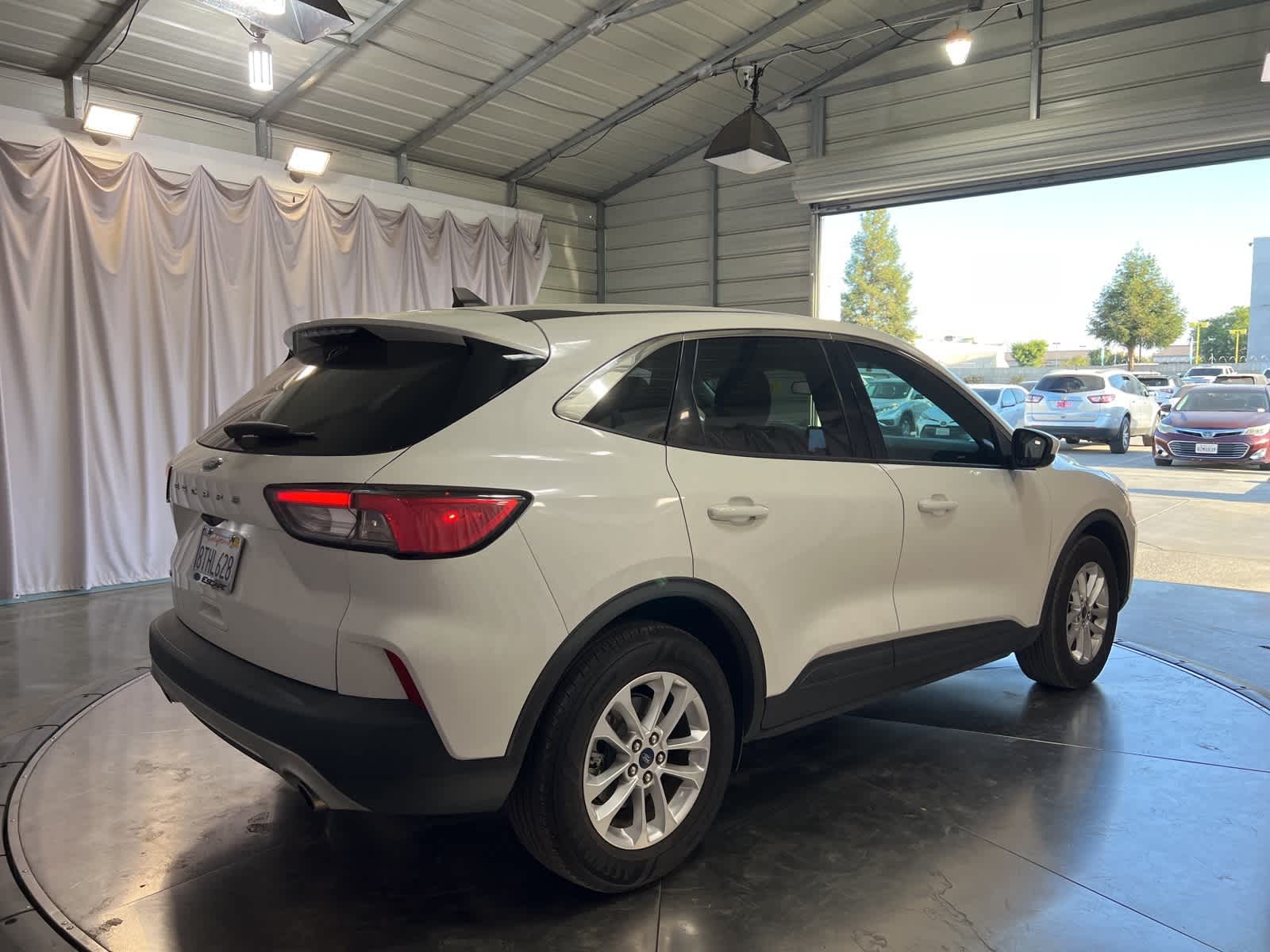 Thumbnail: 2020 Ford Escape - 7