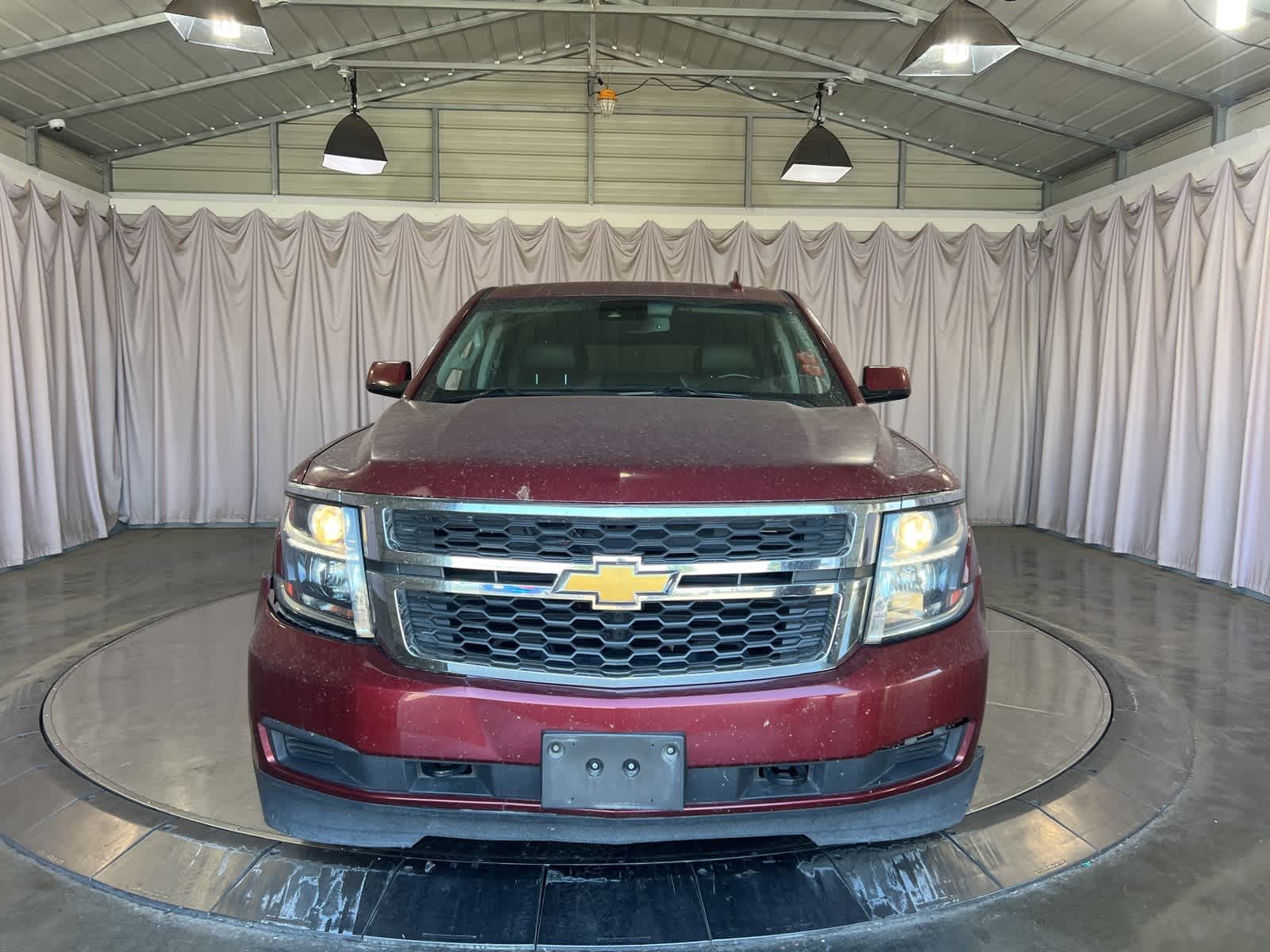 2017 Chevrolet Suburban LT photo 2