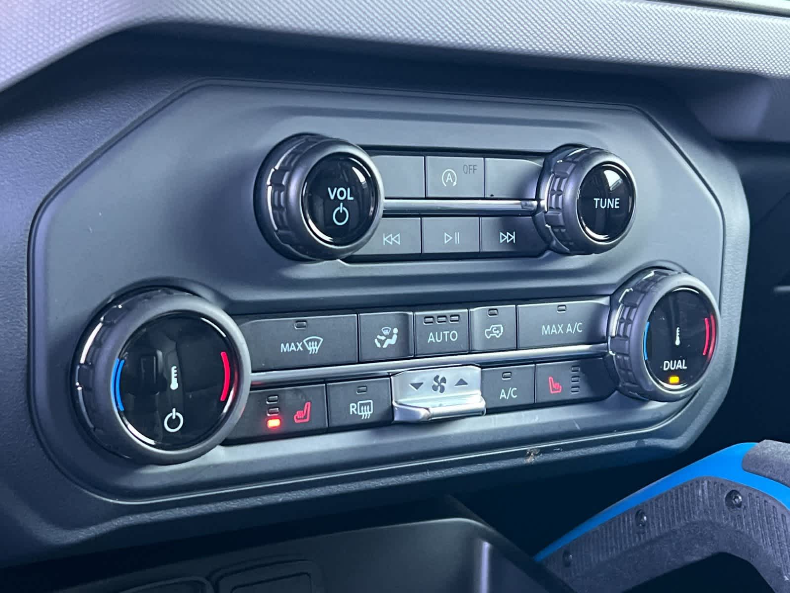 Thumbnail: 2022 Ford Bronco - 21