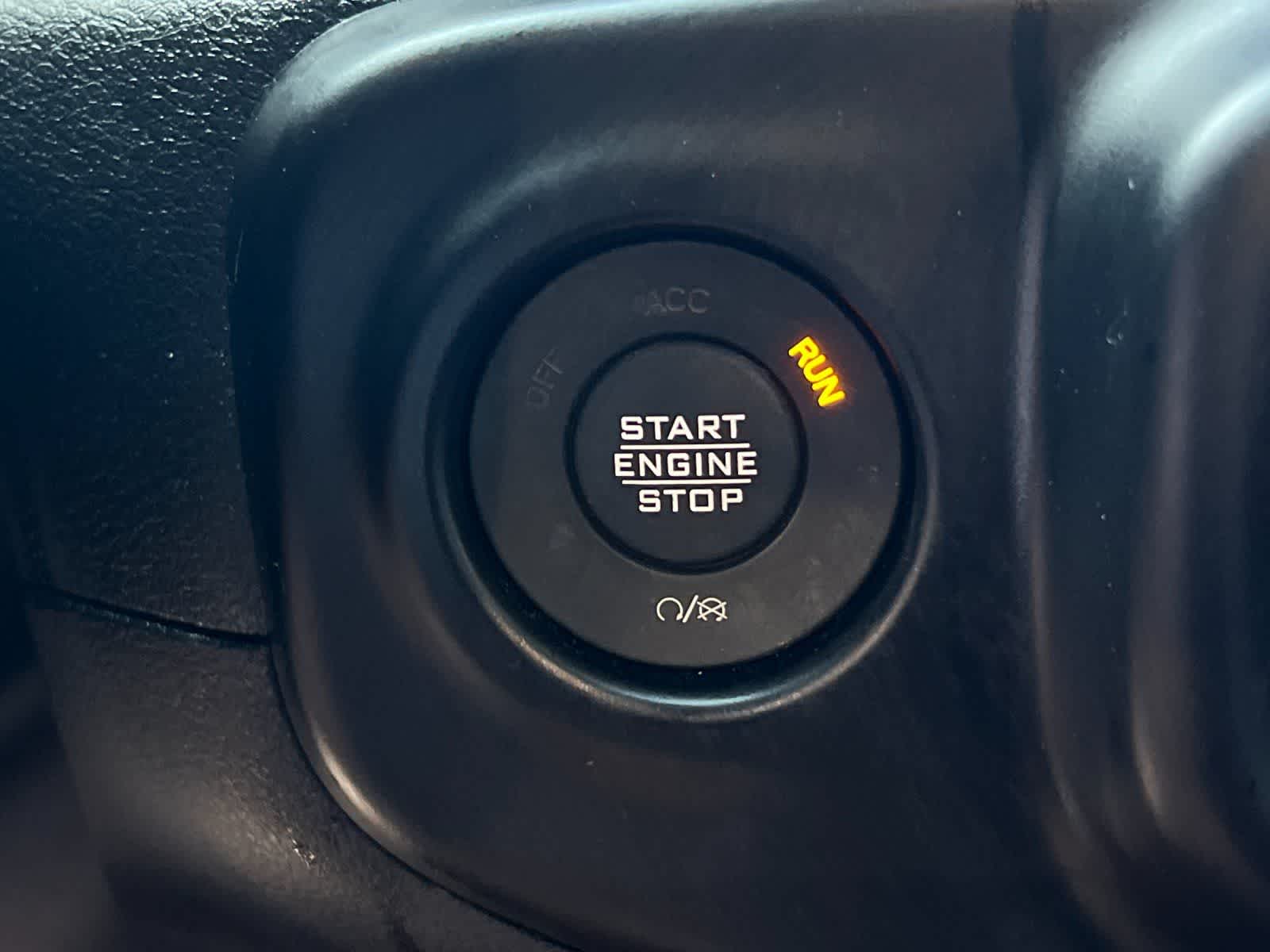 Thumbnail: 2022 Jeep Wrangler - 21