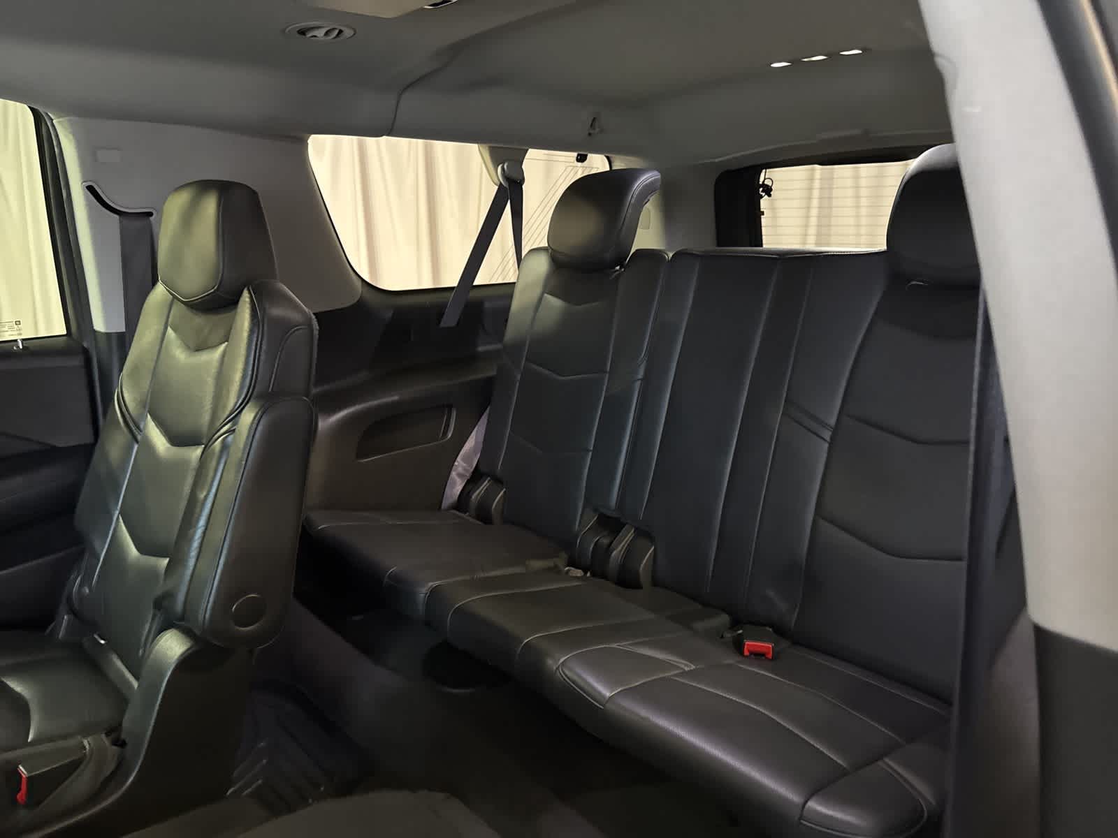 Thumbnail: 2015 Cadillac Escalade - 16