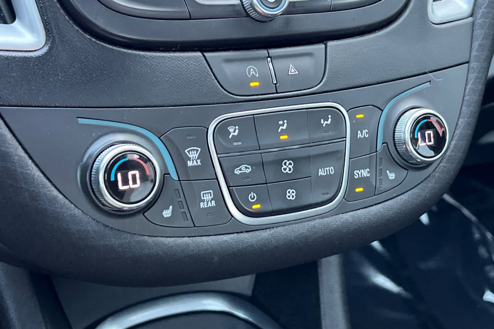 Thumbnail: 2023 Chevrolet Malibu - 20