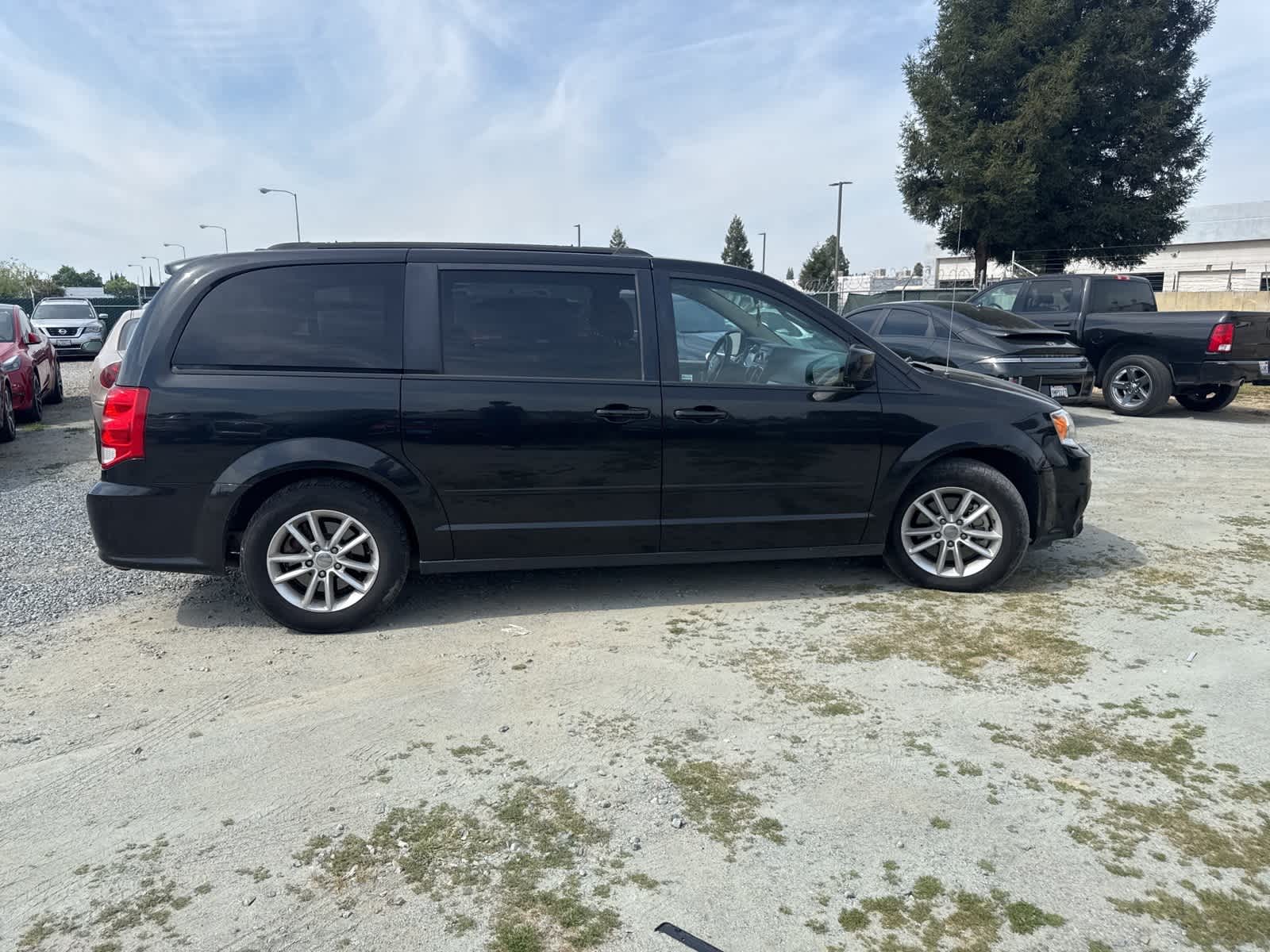 Thumbnail: 2016 Dodge Grand Caravan - 4