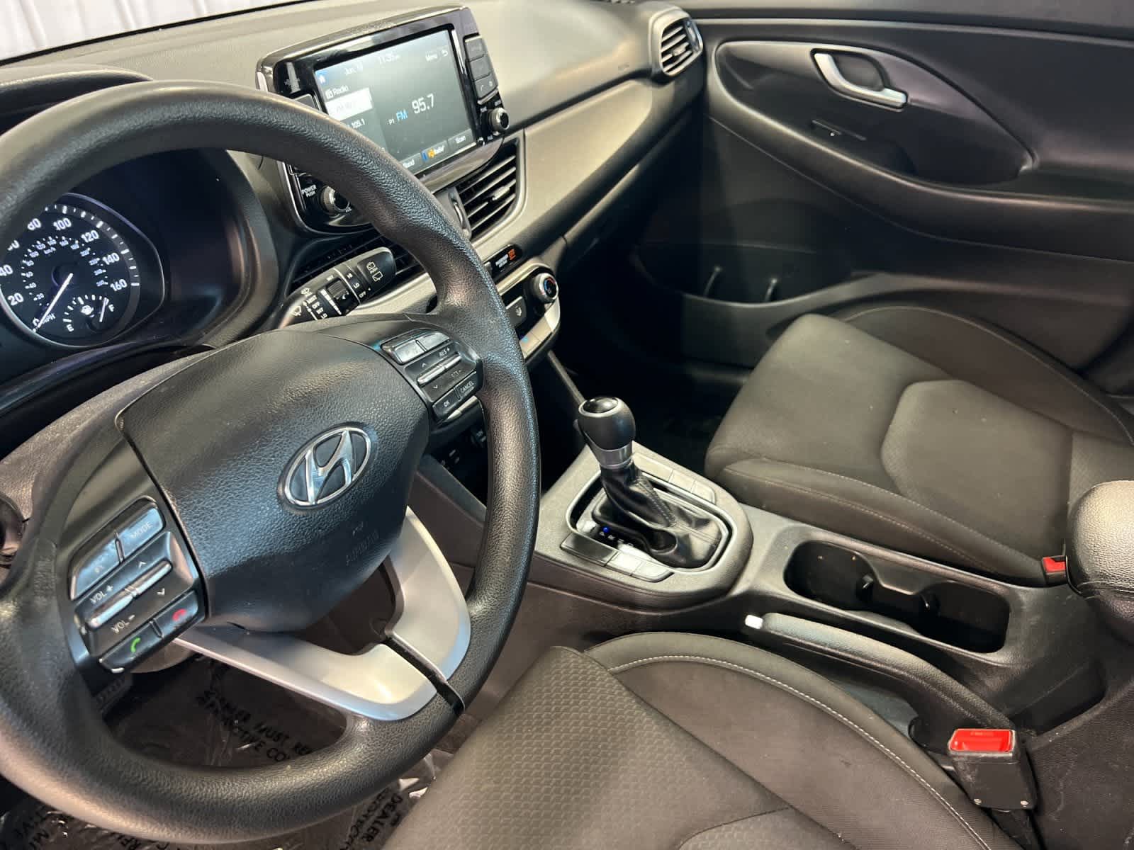 Thumbnail: 2019 Hyundai Elantra - 11