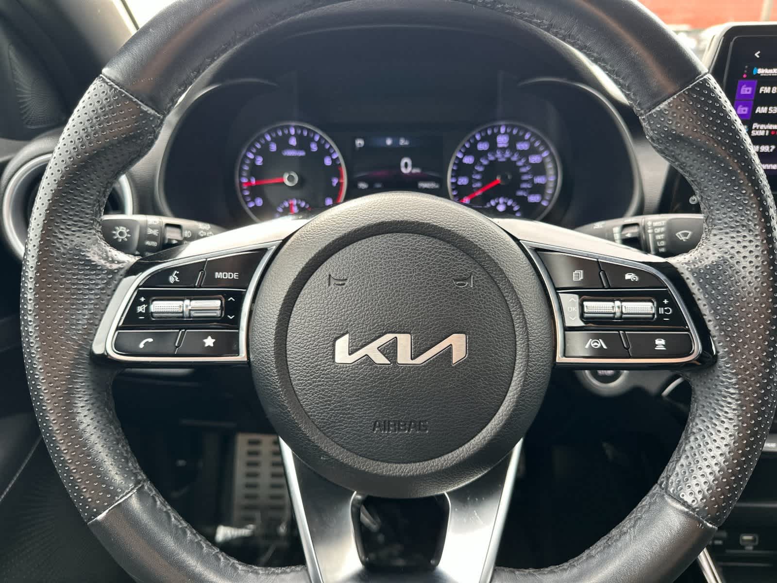 Thumbnail: 2023 Kia Forte - 23