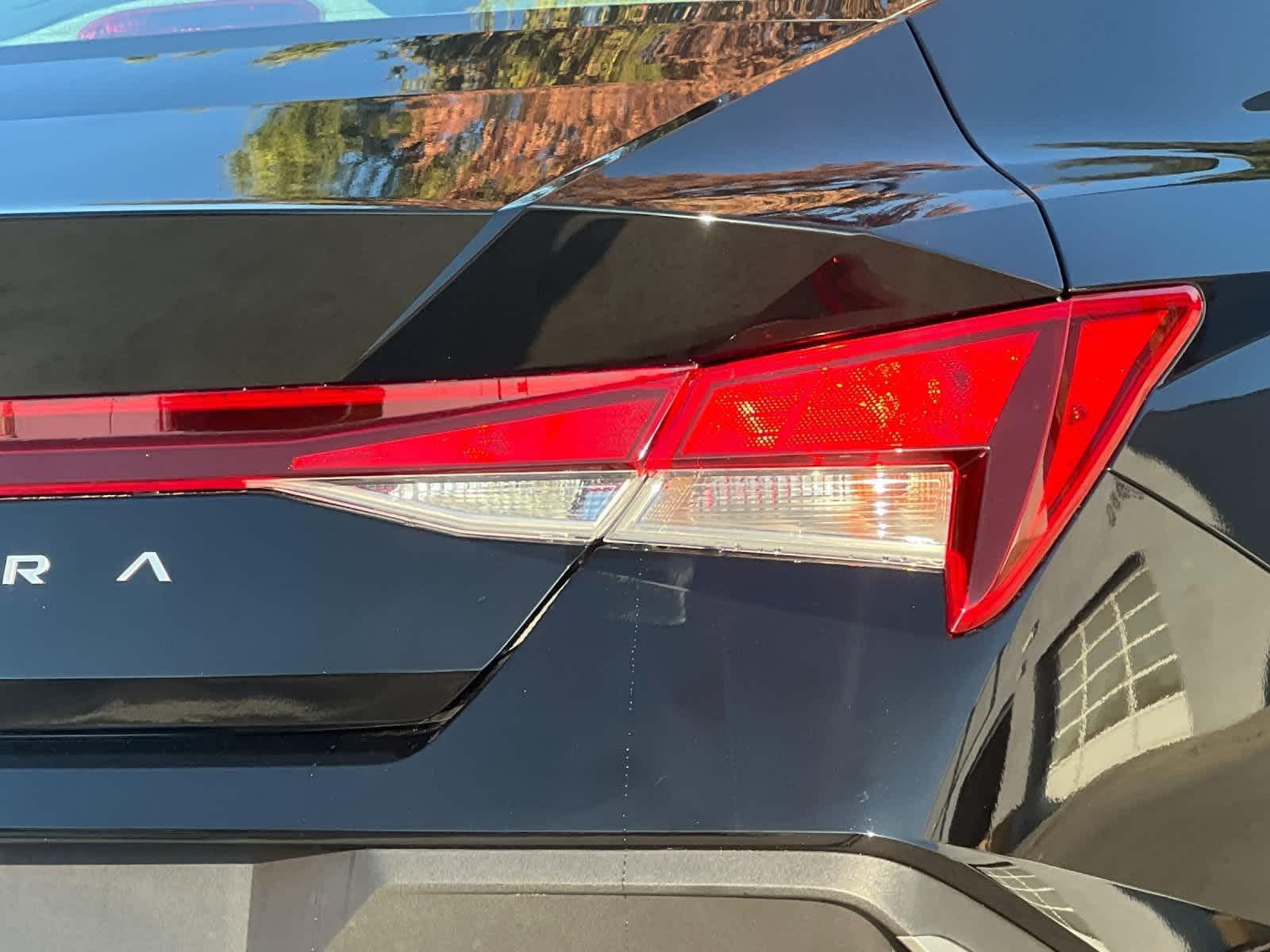 Thumbnail: 2025 Hyundai Elantra - 25