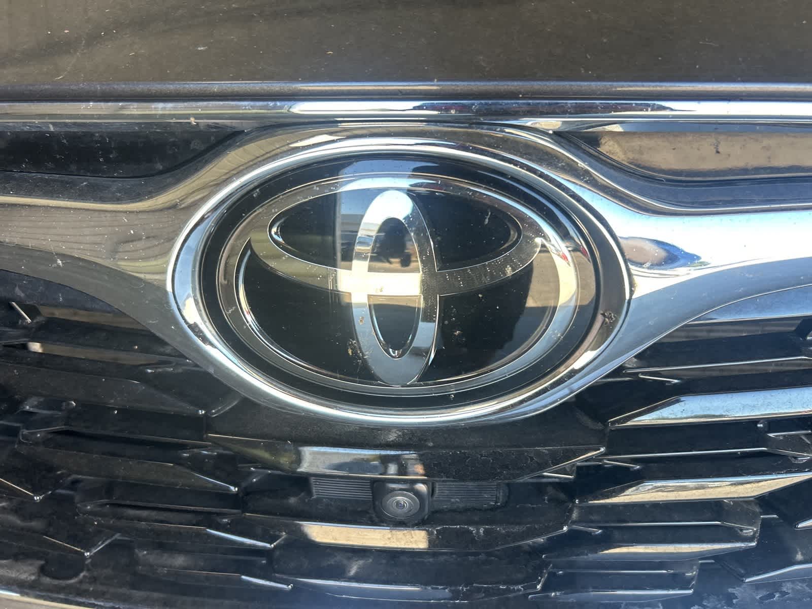 Thumbnail: 2022 Toyota Highlander - 3