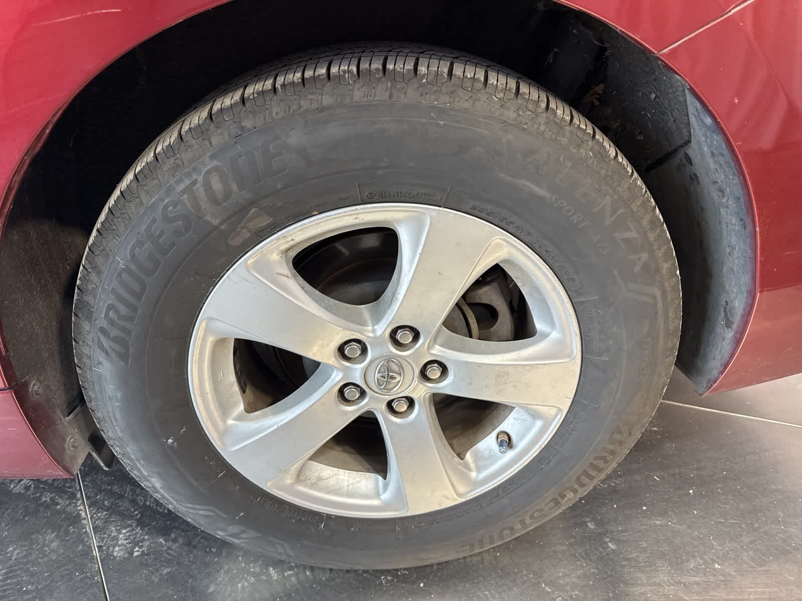 Thumbnail: 2017 Toyota Sienna - 9