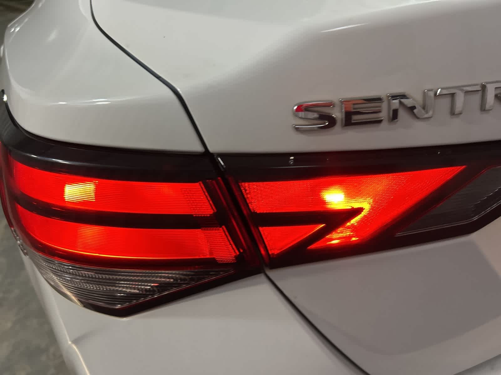 Thumbnail: 2022 Nissan Sentra - 13