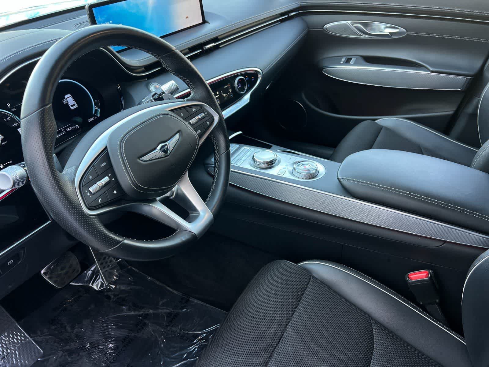 Thumbnail: 2023 Genesis GV70 - 12