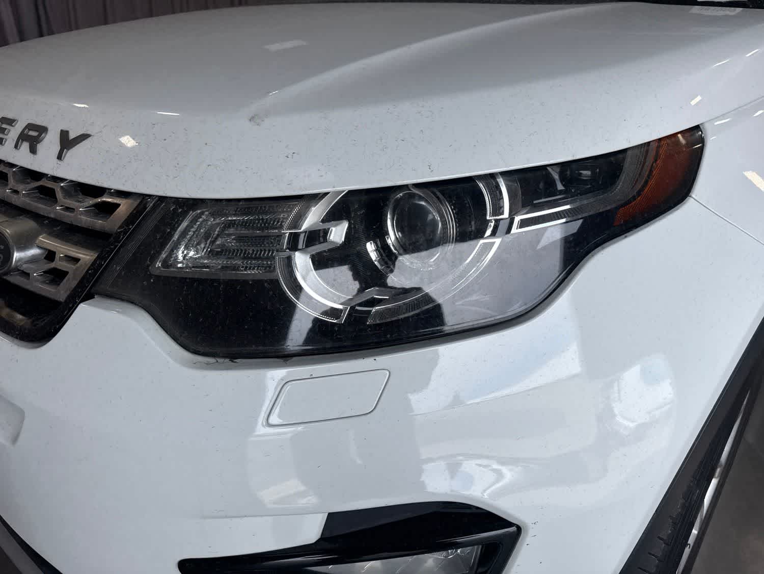 Thumbnail: 2018 Land Rover Discovery Sport - 8