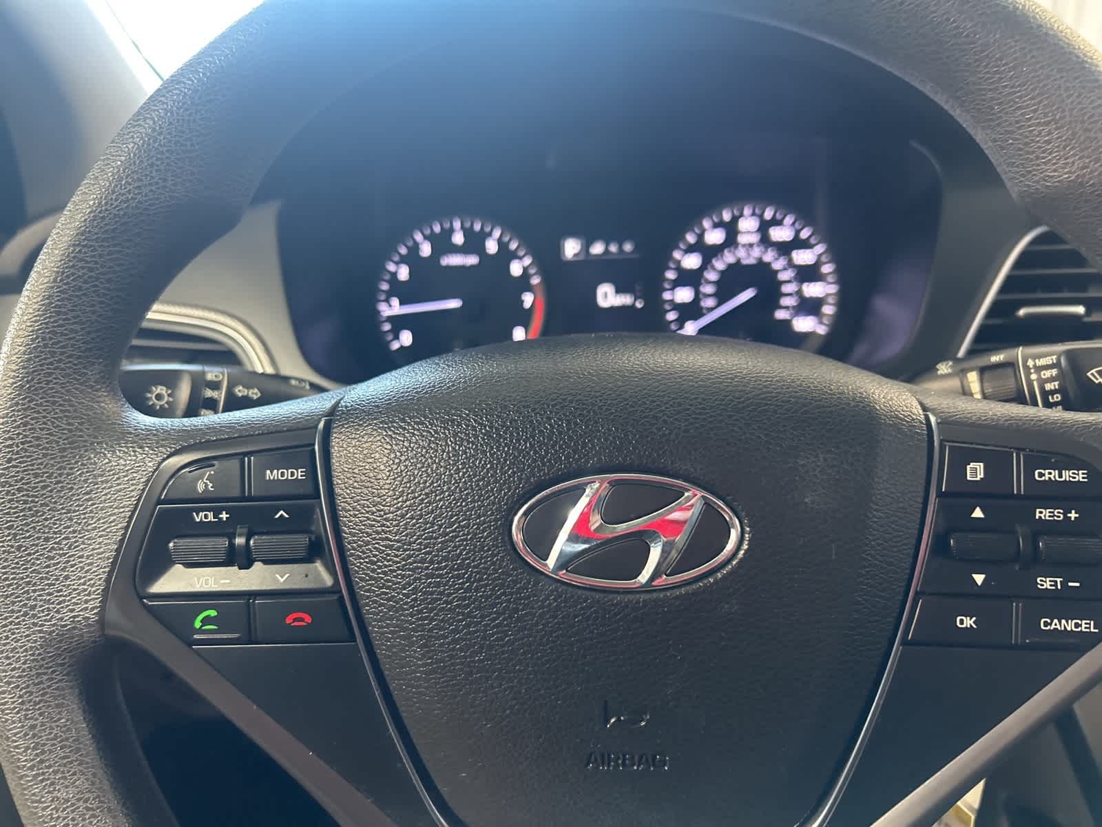 Thumbnail: 2015 Hyundai Sonata - 27