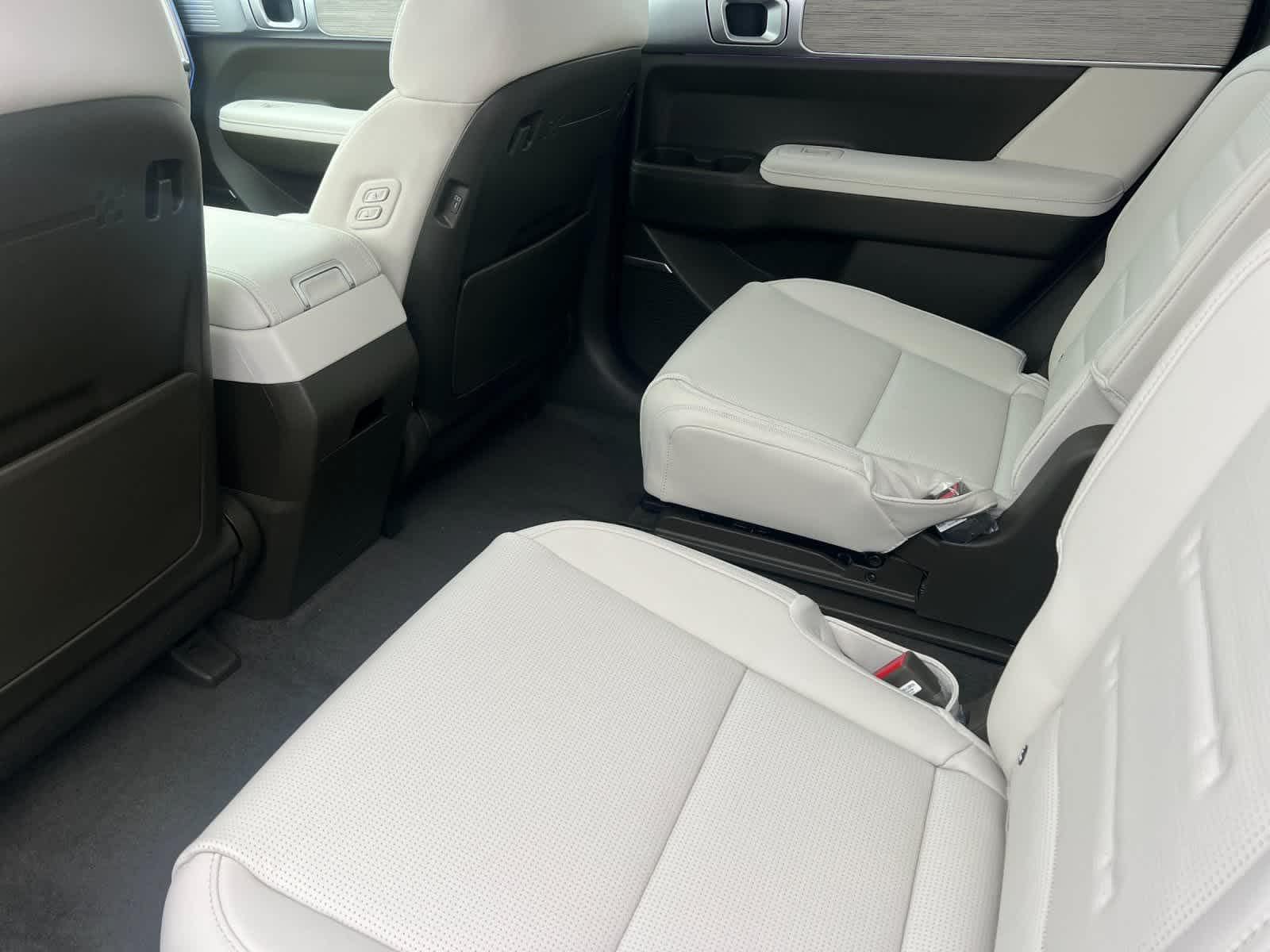 Thumbnail: 2025 Hyundai Santa Fe - 4