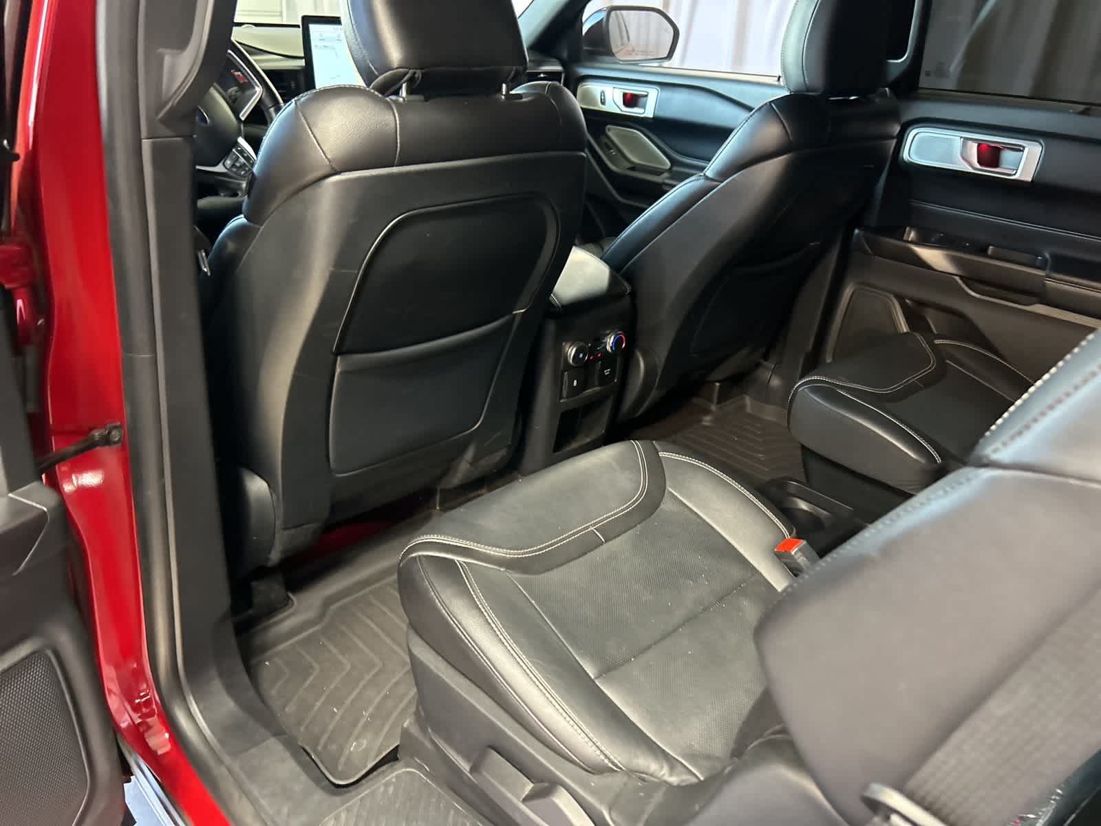 Thumbnail: 2020 Ford Explorer - 18
