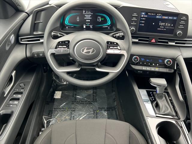 2025 Hyundai Elantra Blue 15