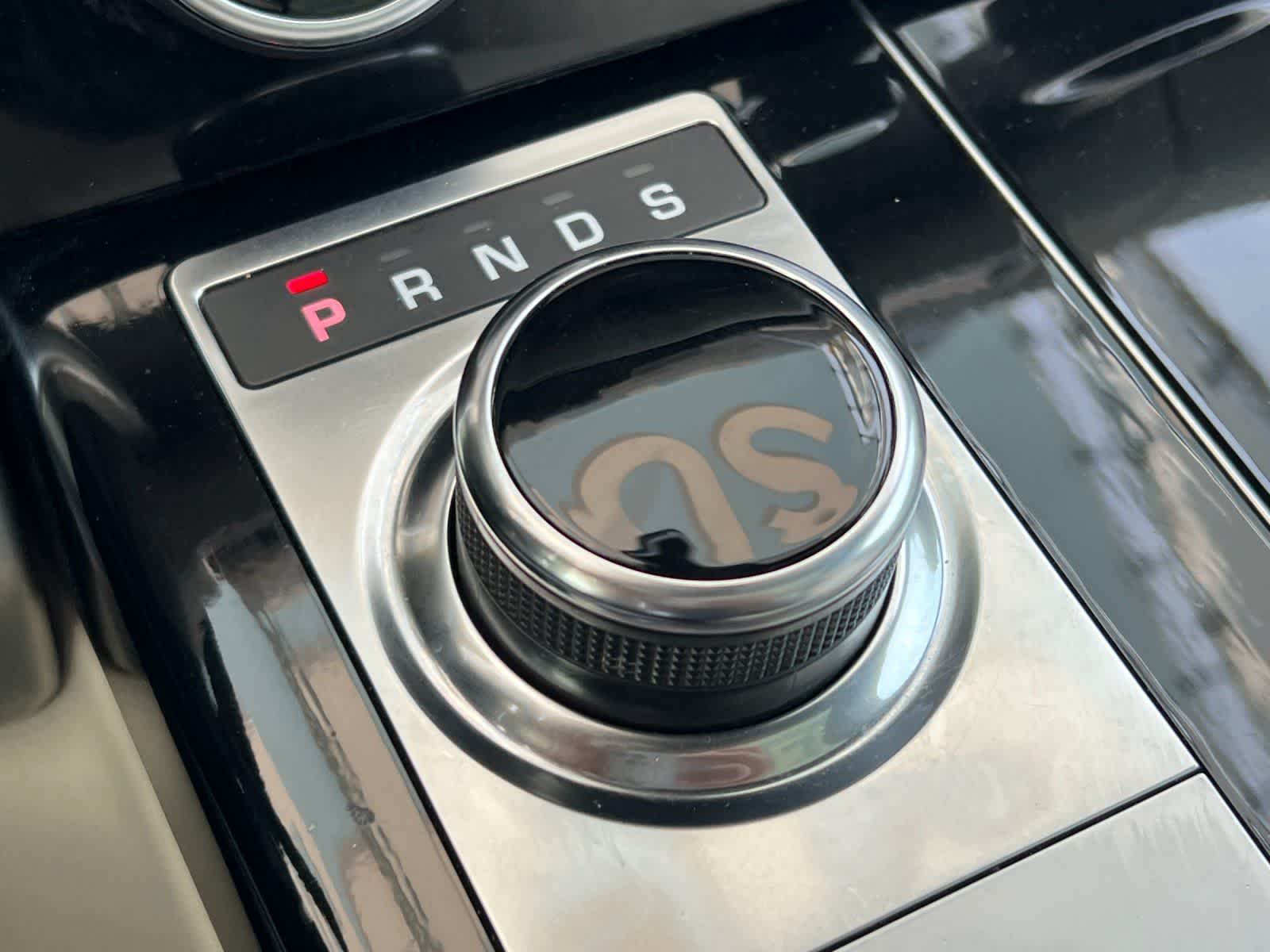 Thumbnail: 2021 Land Rover Range Rover - 21