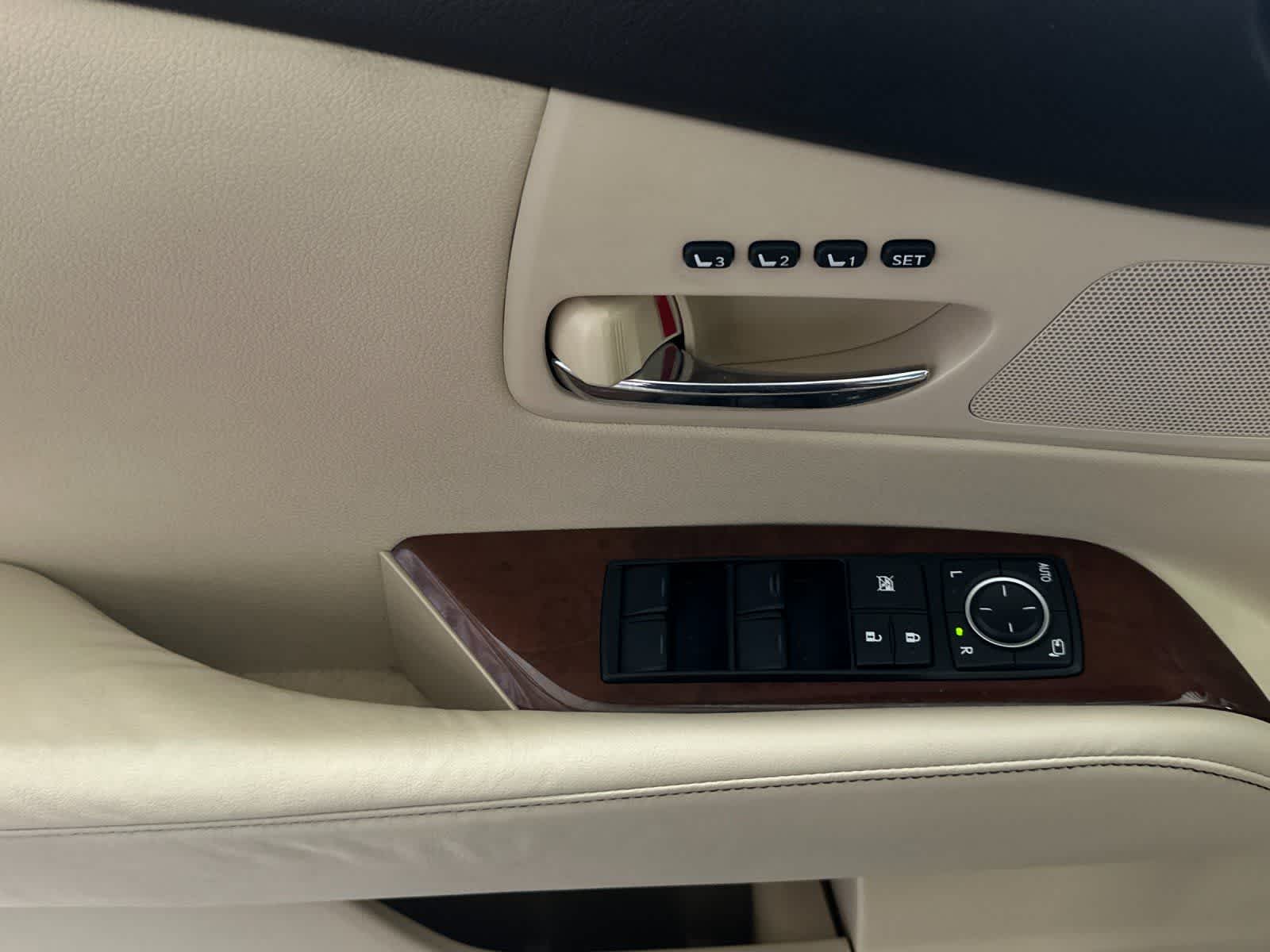 Thumbnail: 2015 Lexus RX - 12