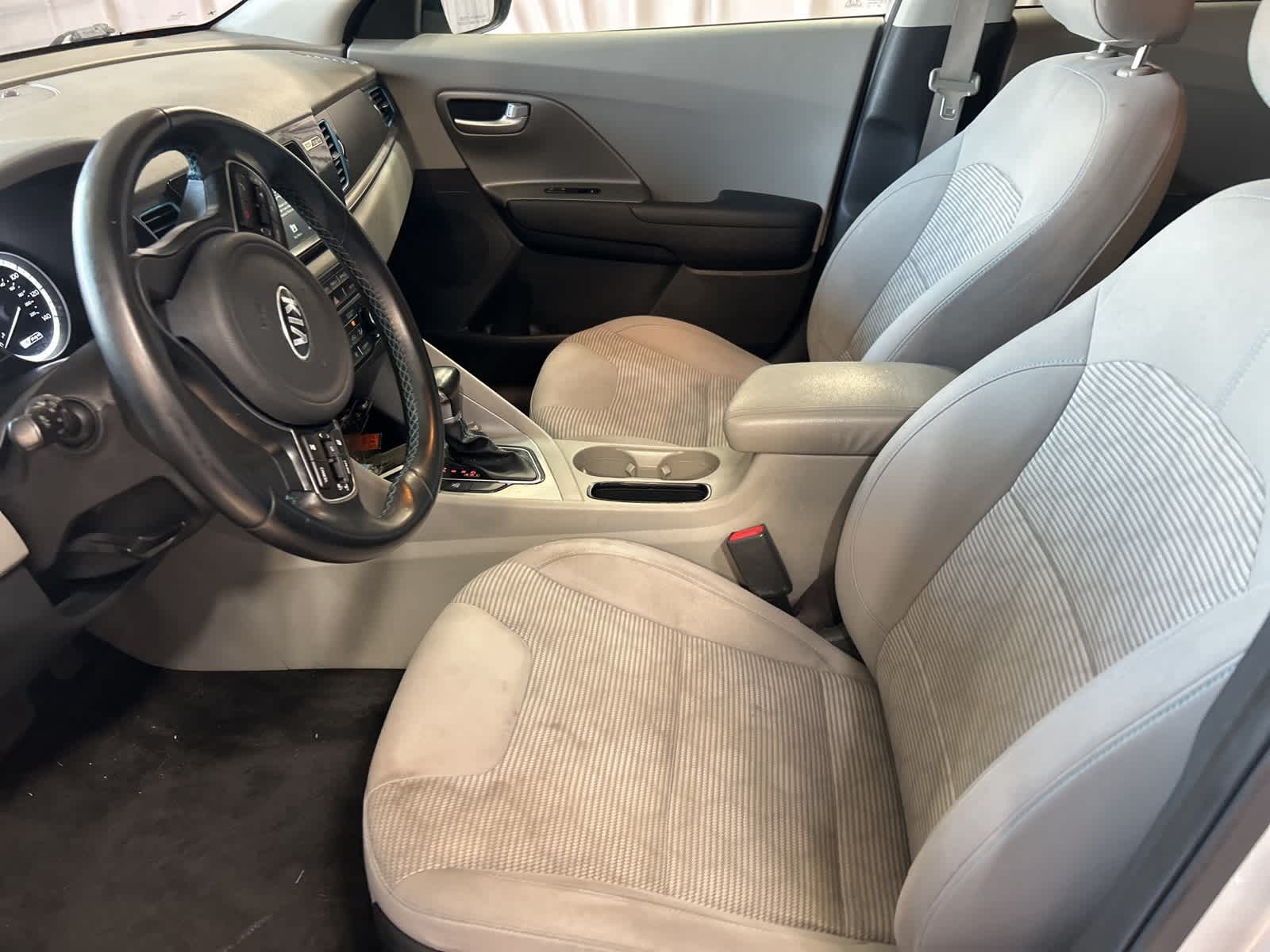 Thumbnail: 2019 Kia Niro - 25