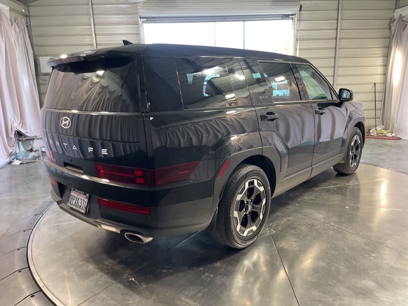 2025 Hyundai Santa Fe SE photo 5